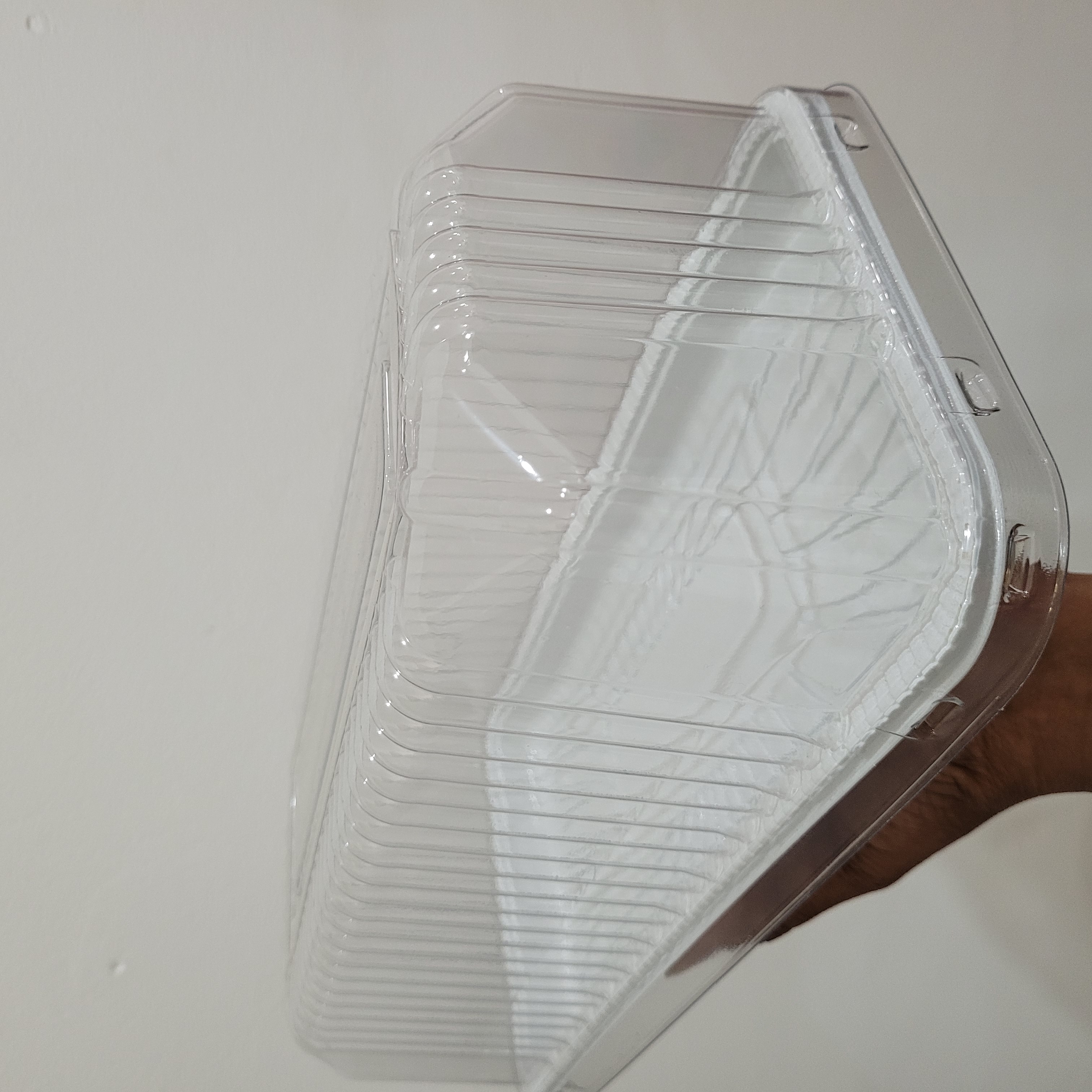 G 65 Embalagem Plástica Retangular  com tampa 