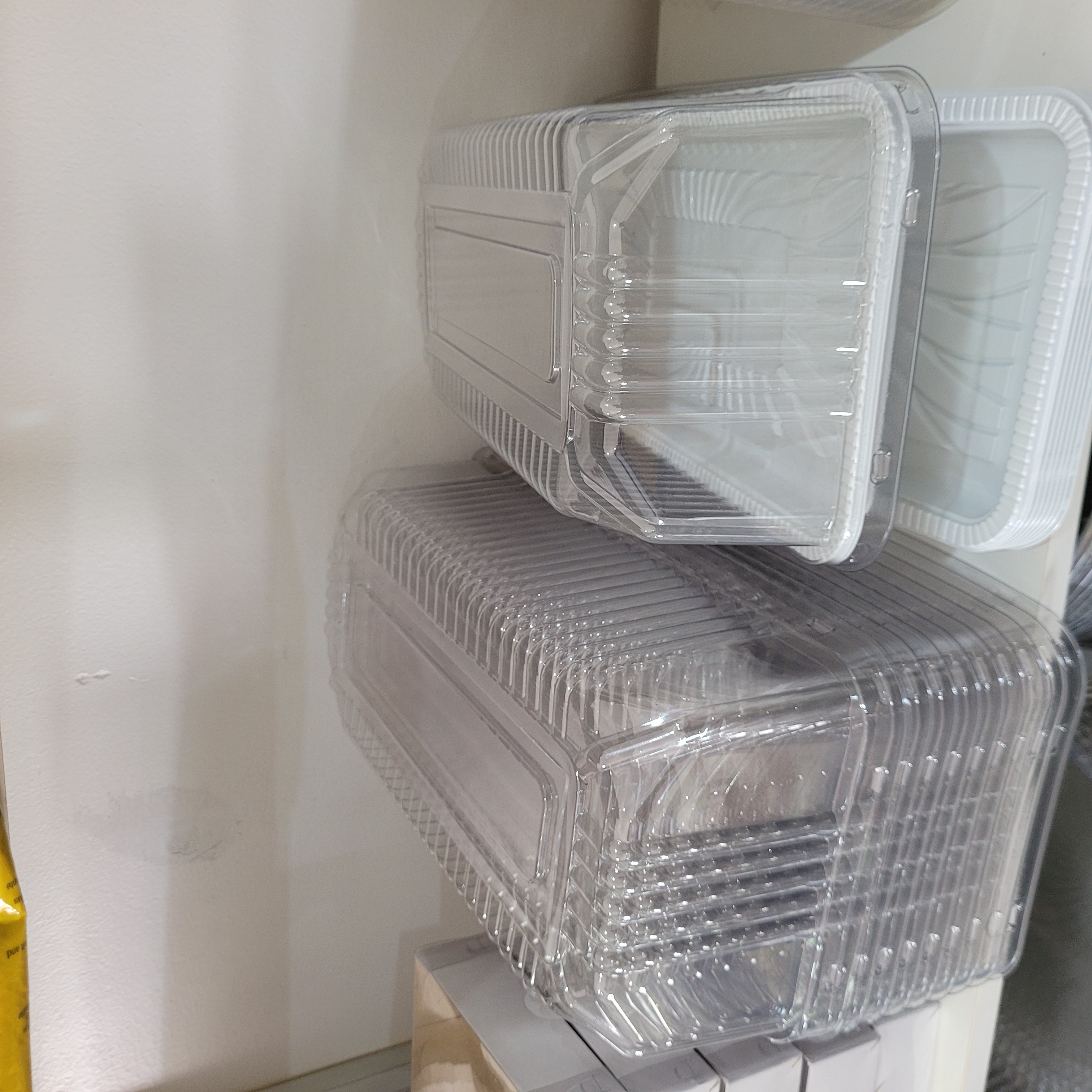 G 65 Embalagem Plástica Retangular  com tampa 