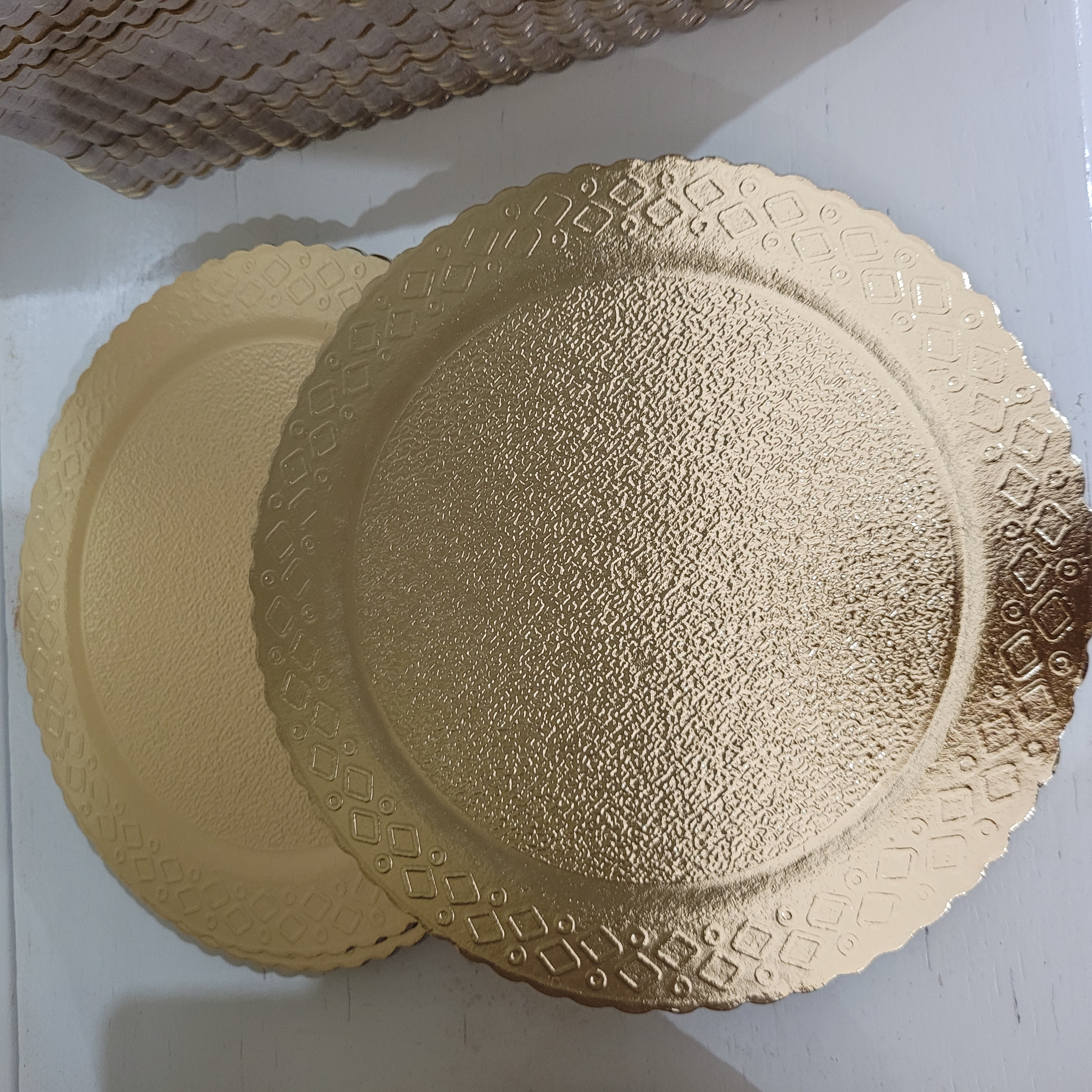 Cakeboard  Redonda branco ou Dourada 21 cm