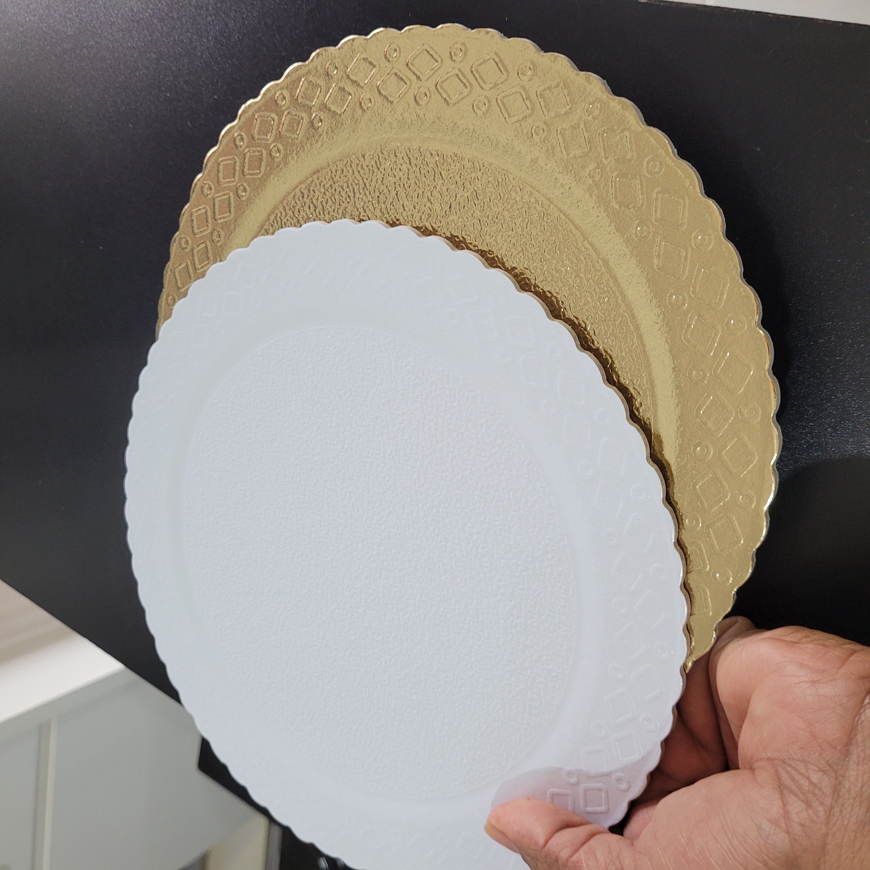 Cakeboard Premium  branco  ou dourado 32 cm