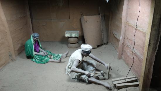 Vanganga Lake, Madhuban Dam, Butterfly Garden, Tribal Museum, Swami Narayan Temple, industrial visit