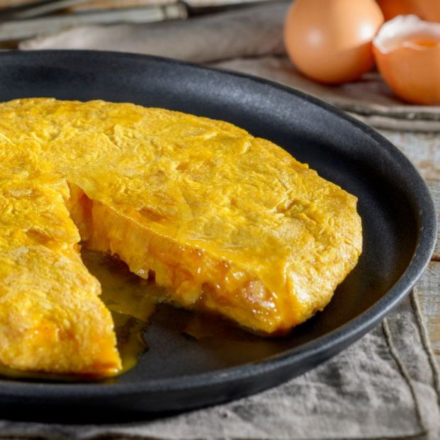 Tortilla de patatas clásica española