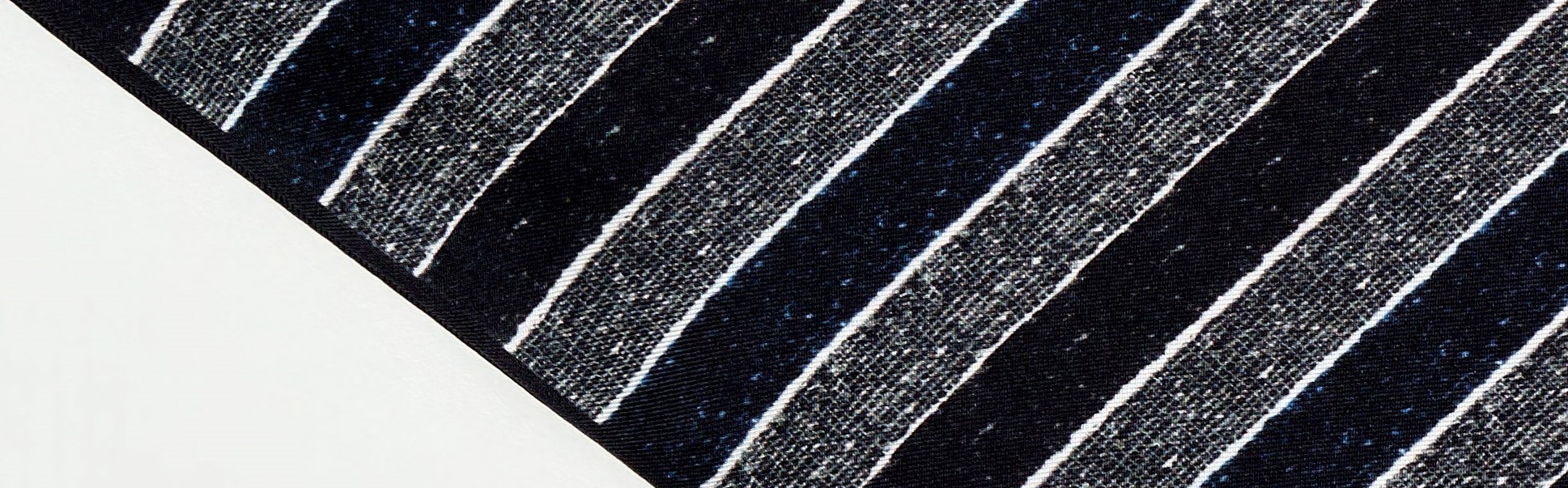 Foulard Carré Triangle Rayé Noir