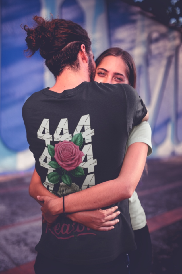 Oversize 444 "Realove" 