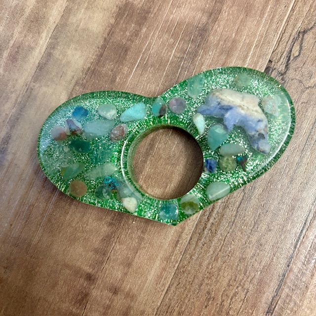 Green Resin Heart Page Holder