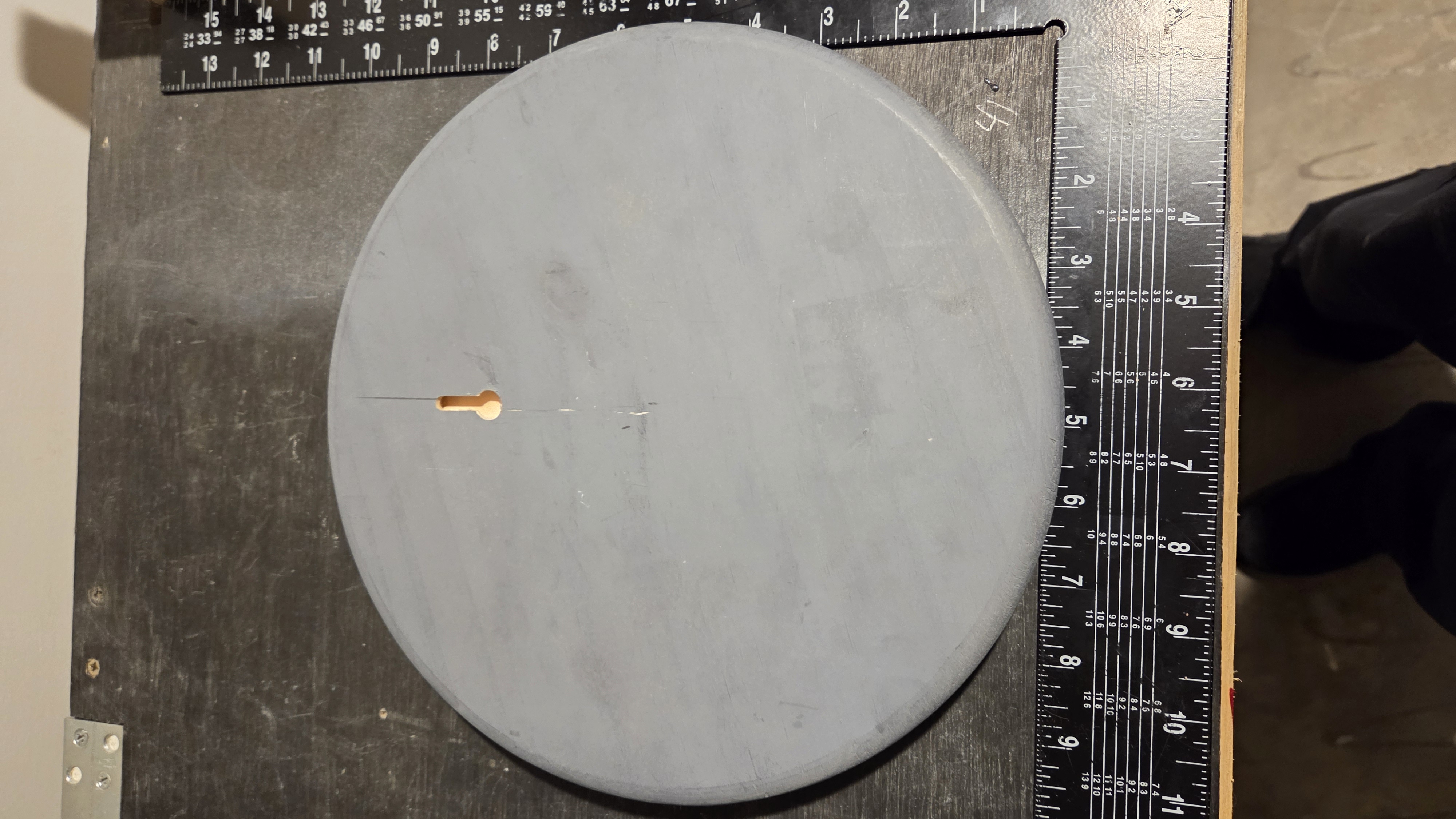 Round L❤️VE Wall Sign