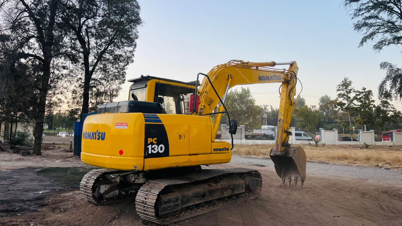 Excavadora KOMATSU PC130