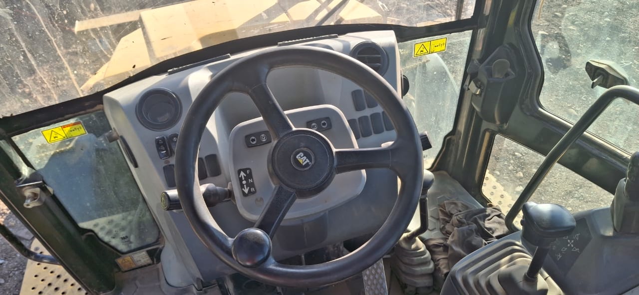 Retroexcavadora CATERPILLAR 416F2