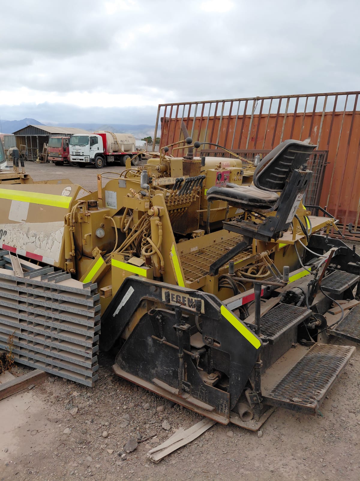 Extendedora de Asfalto LEEBOY 8500