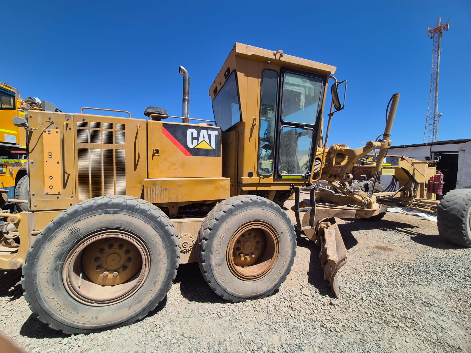 Motoniveladora CATERPILLAR 160K
