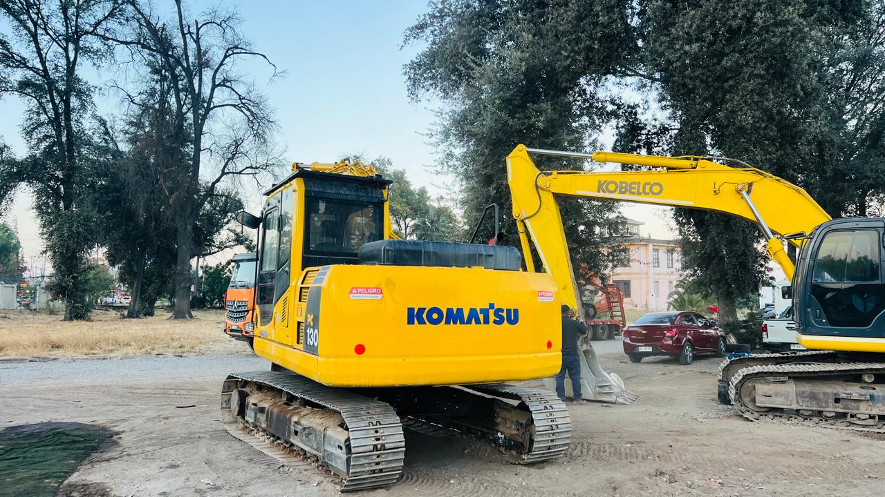 Excavadora KOMATSU PC130