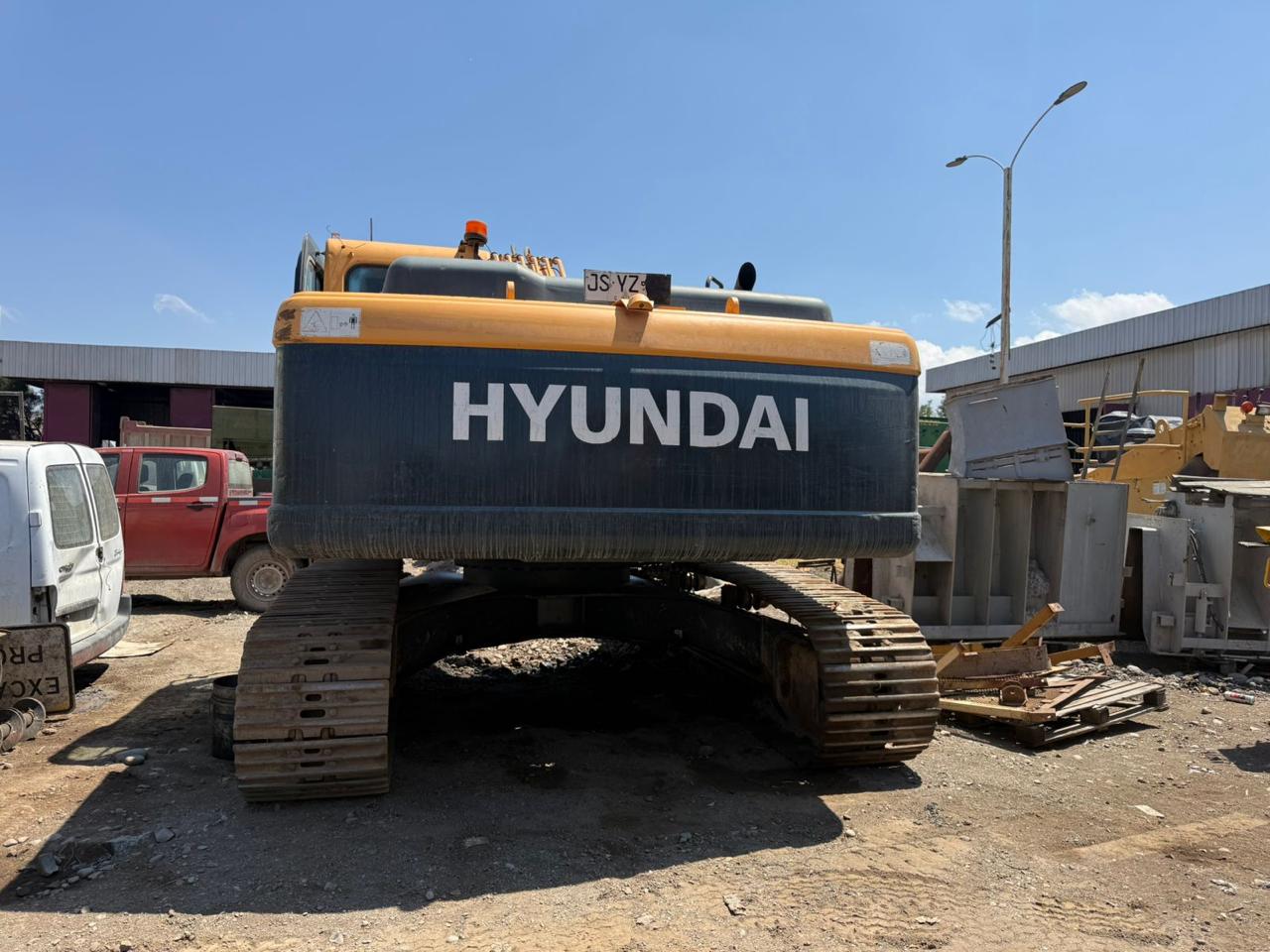 Excavadora HYUNDAI ROBEX260 LC 9S