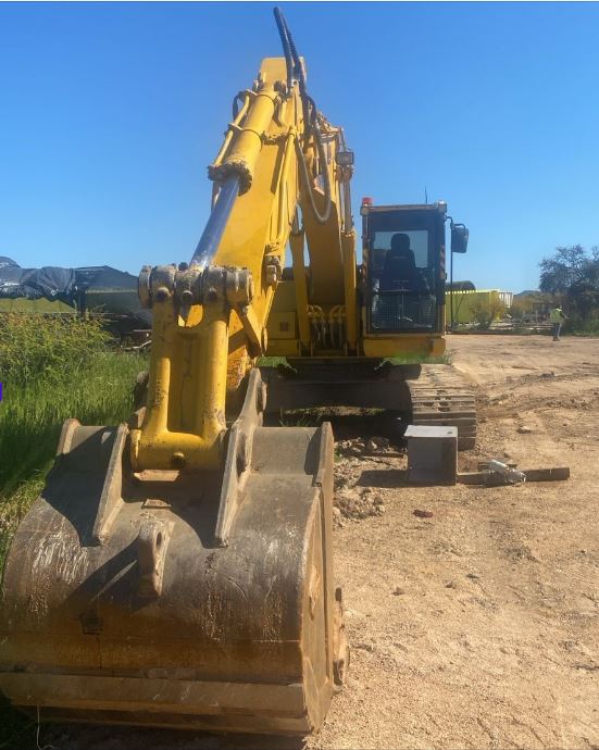 Excavadora KOMATSU PC200