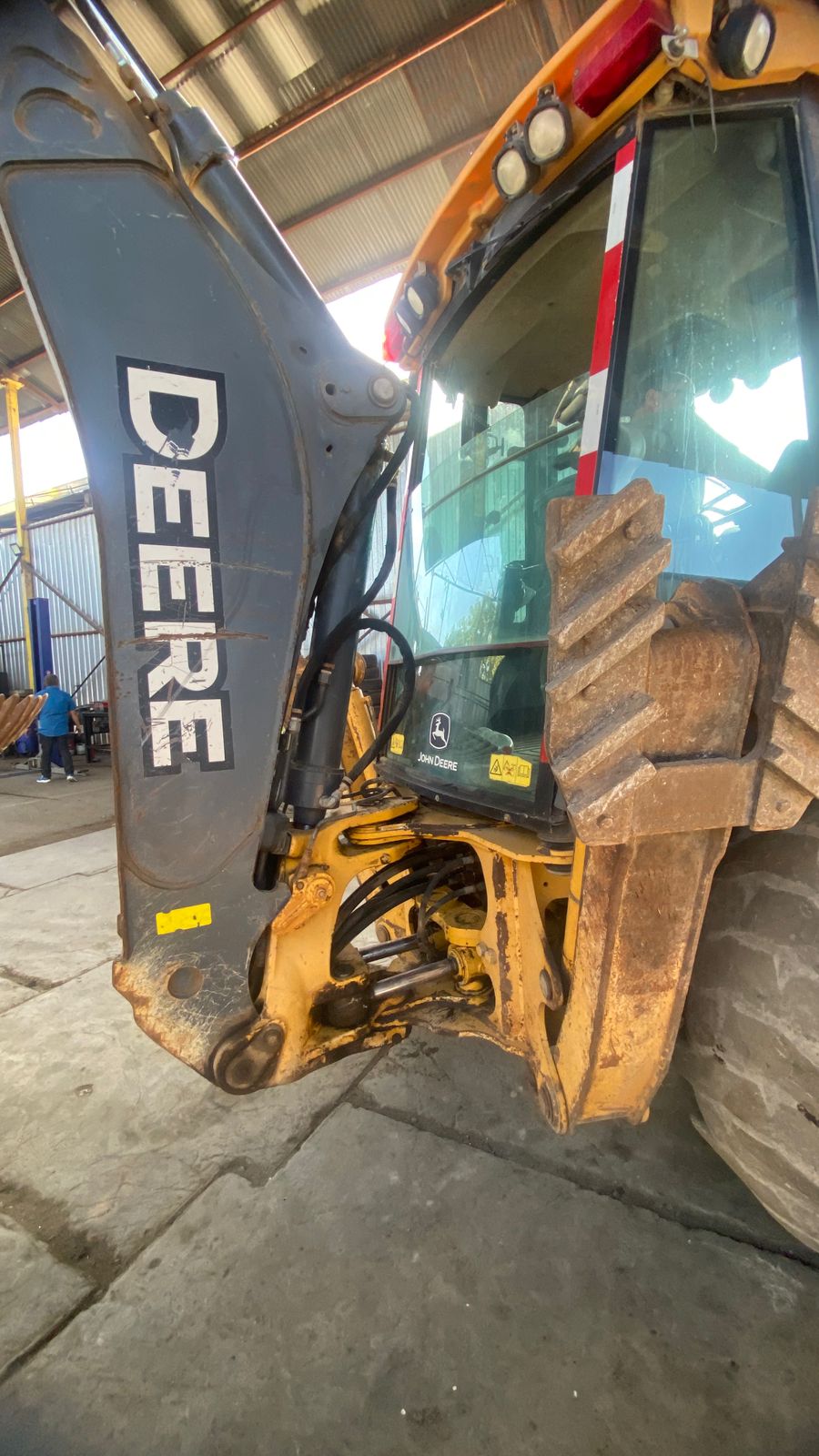 Retroexcavadora JOHN DEERE 310K