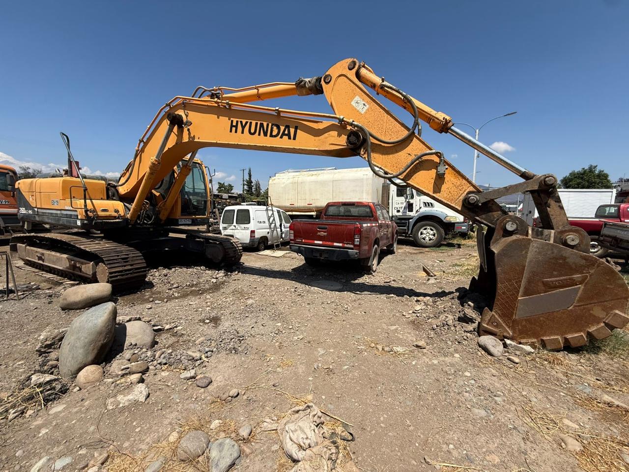 Excavadora HYUNDAI ROBEX260 LC 9S