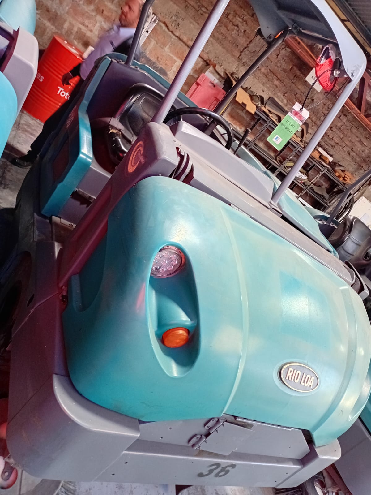 Barredora Industrial TENNANT S30