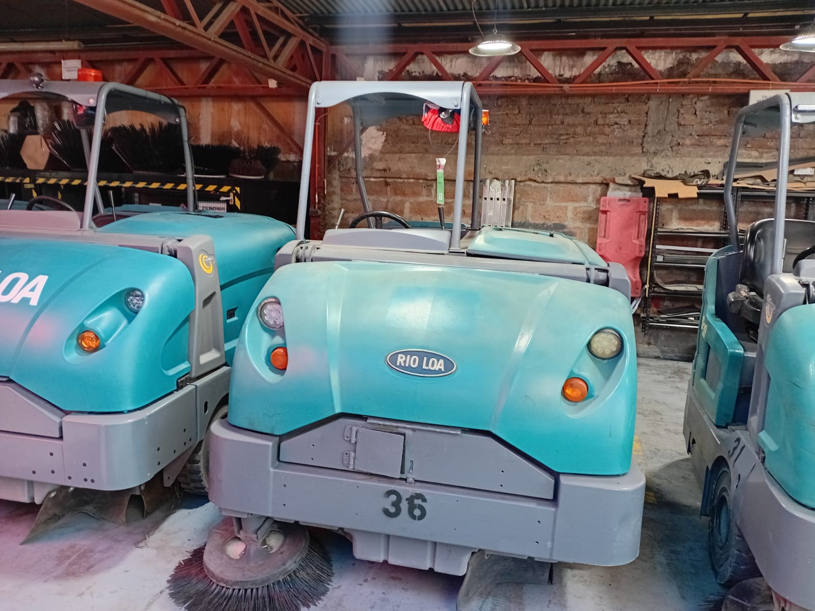 Barredora Industrial TENNANT S30