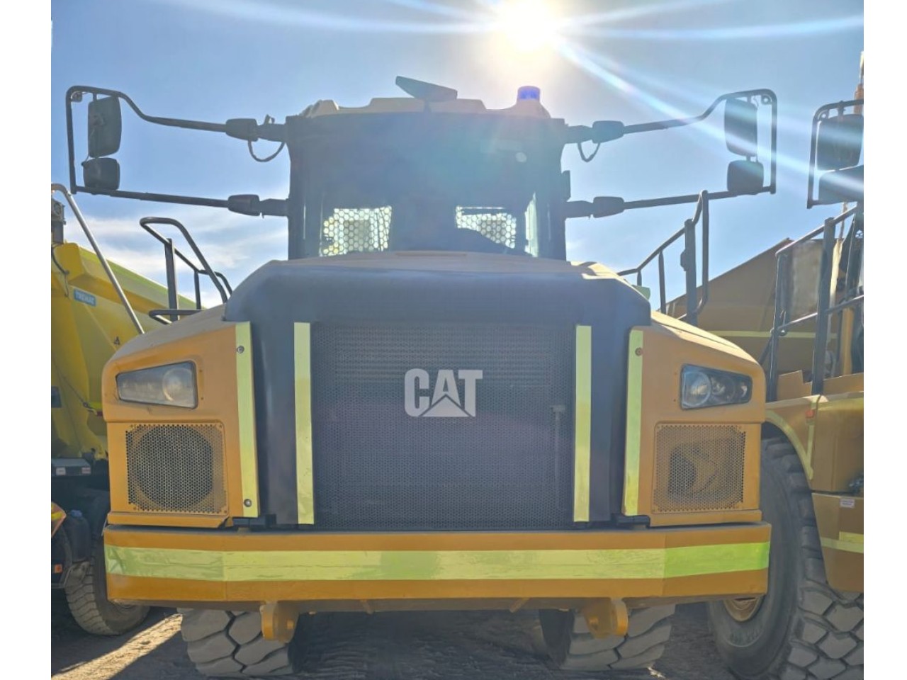 Camión Articulado CATERPILLAR 745