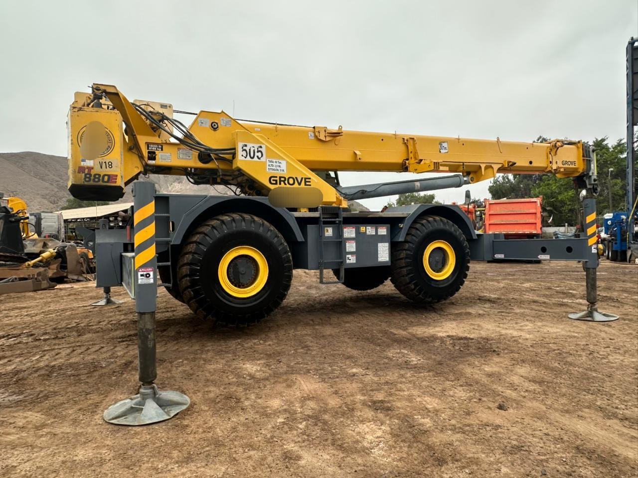 Grúa Móvil Todo Terreno GROVE RT880E