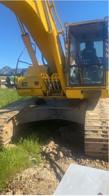 Excavadora KOMATSU PC200