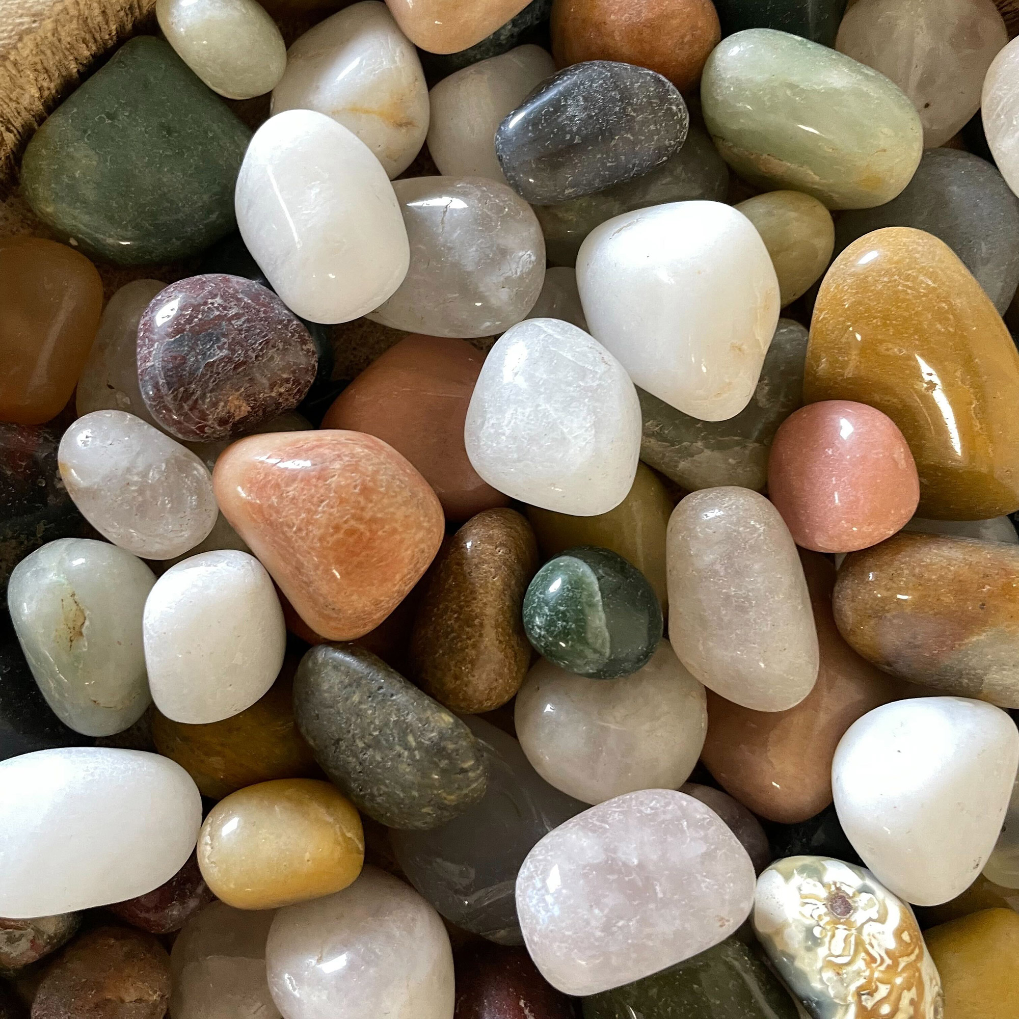 Mixed Tumblestones Agate Gemstones 250g Pack a mixture of Agate and Gemstones