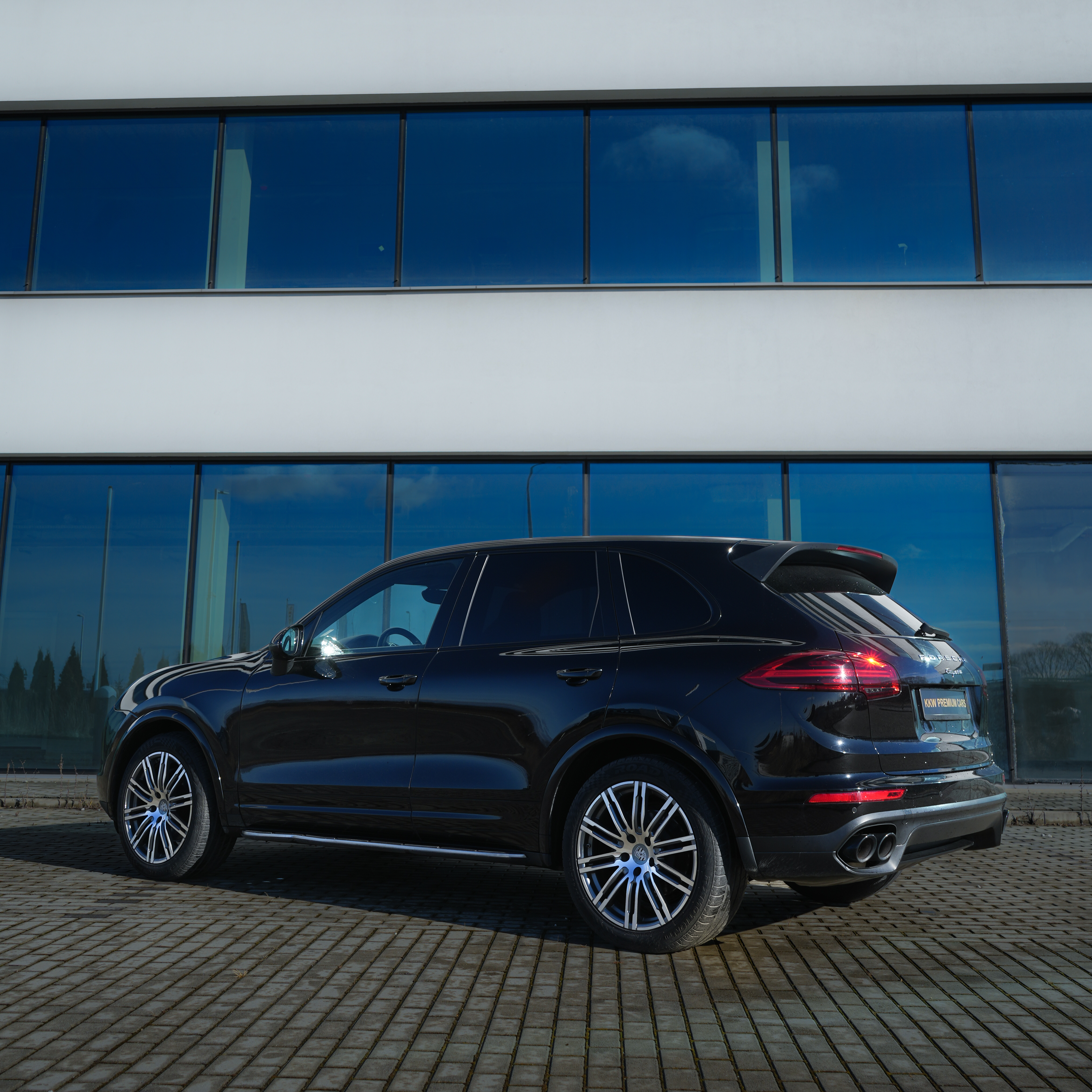 Porsche Cayenne 2016r.