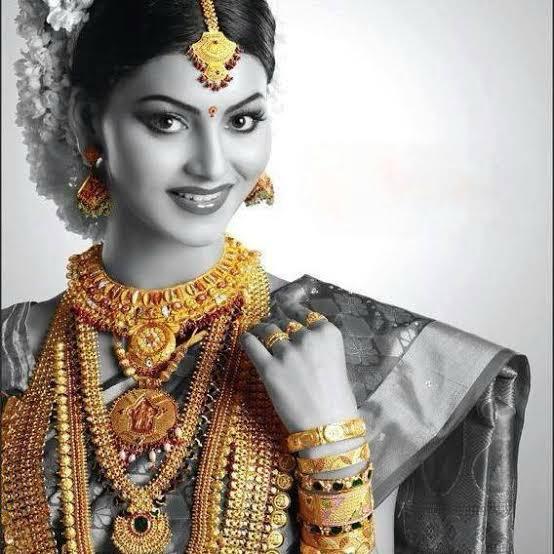 Traditional Bridal Gold Jewelry Set