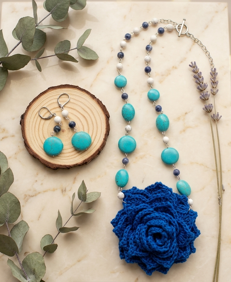 Juego de collar y pendientes azul