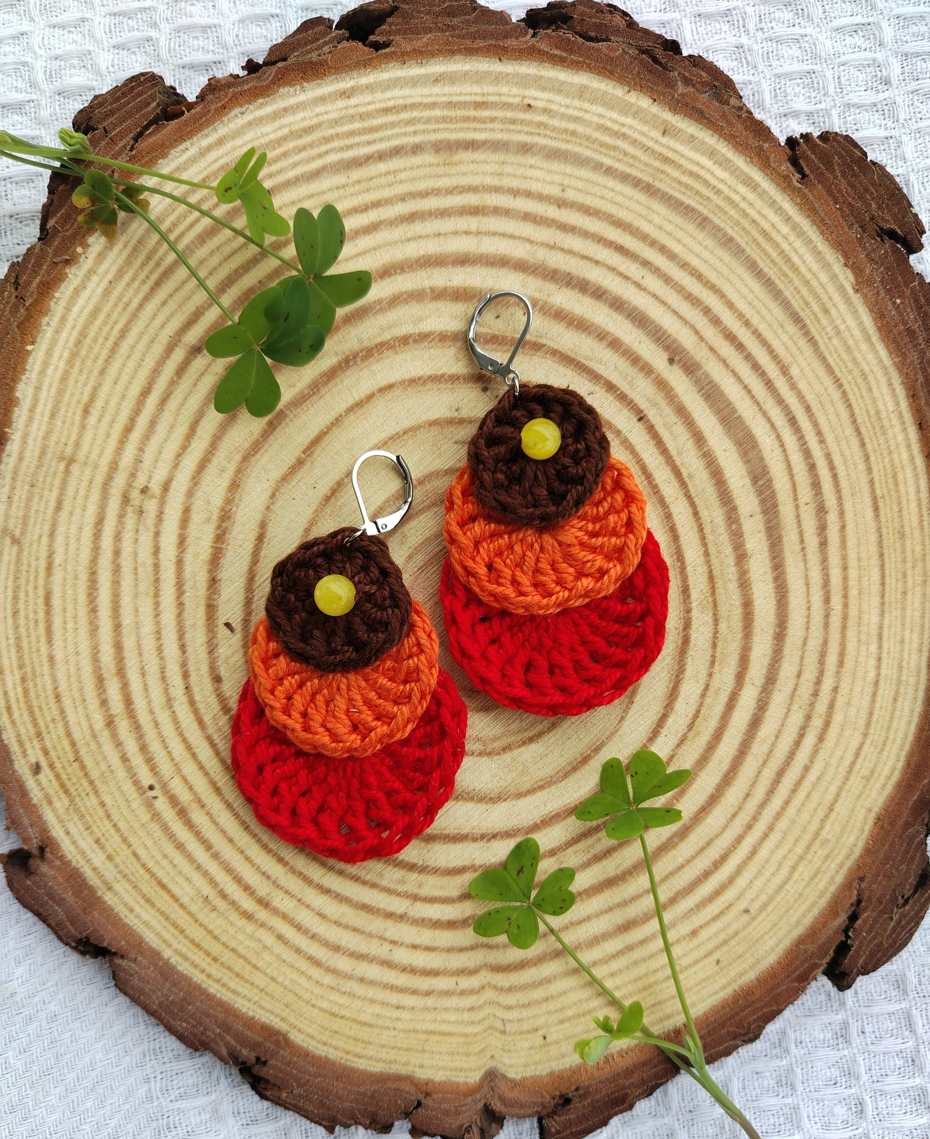 Pendientes de ganchillo colores cálidos