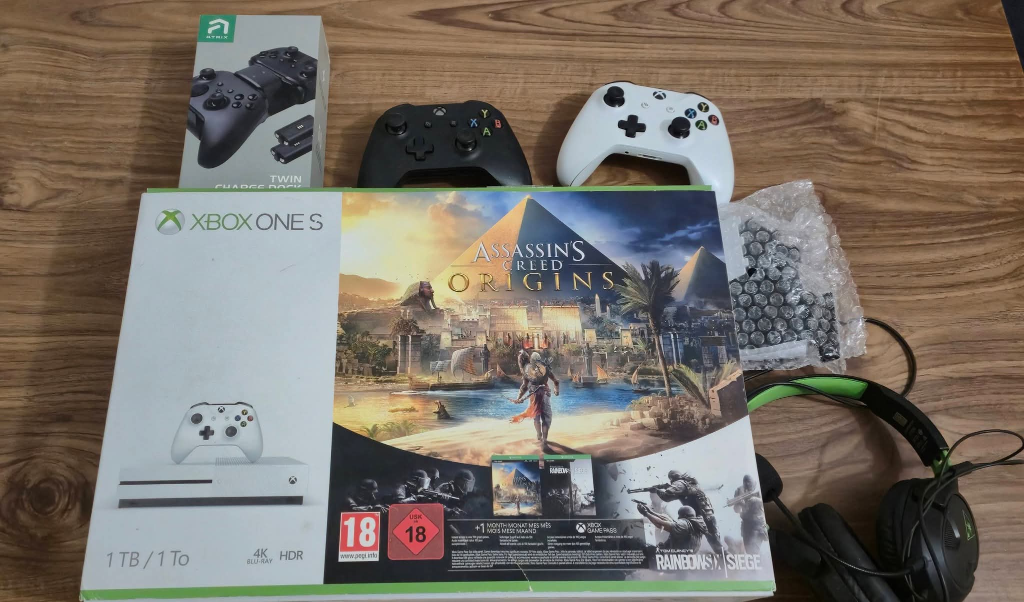 Console Xbox One S - 1 To ( lot complet) 
