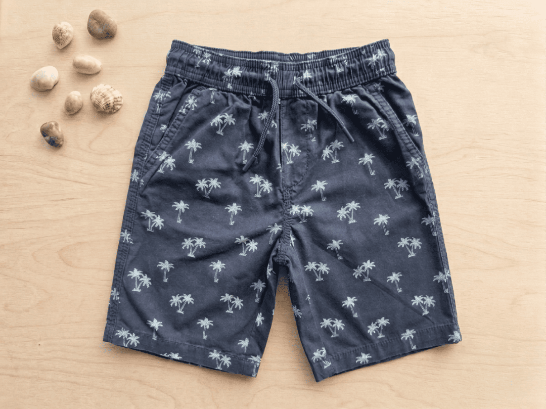 Short marine à motifs palmiers – 5/6 ans