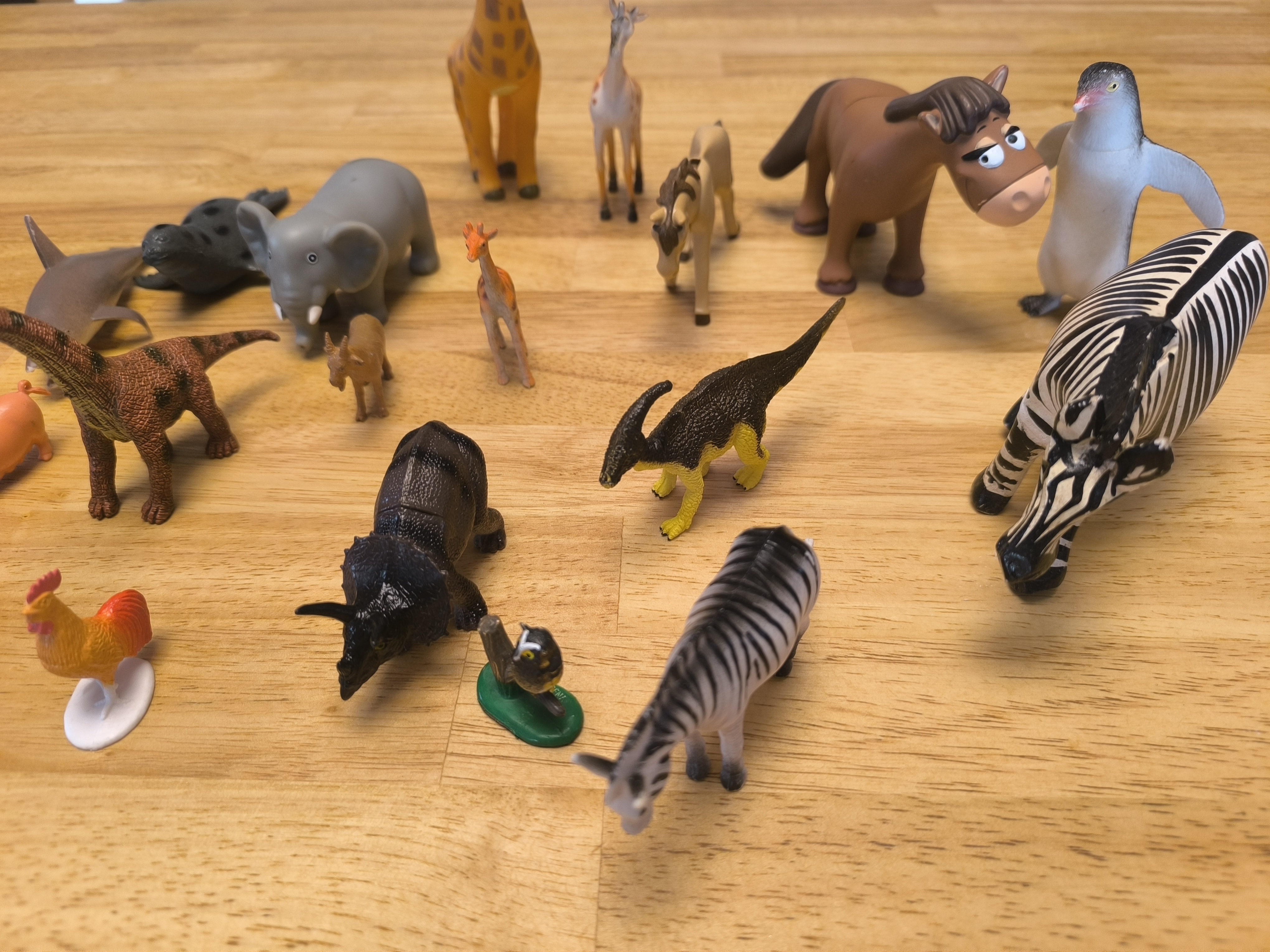 Wild Safari Animal Figurine Set