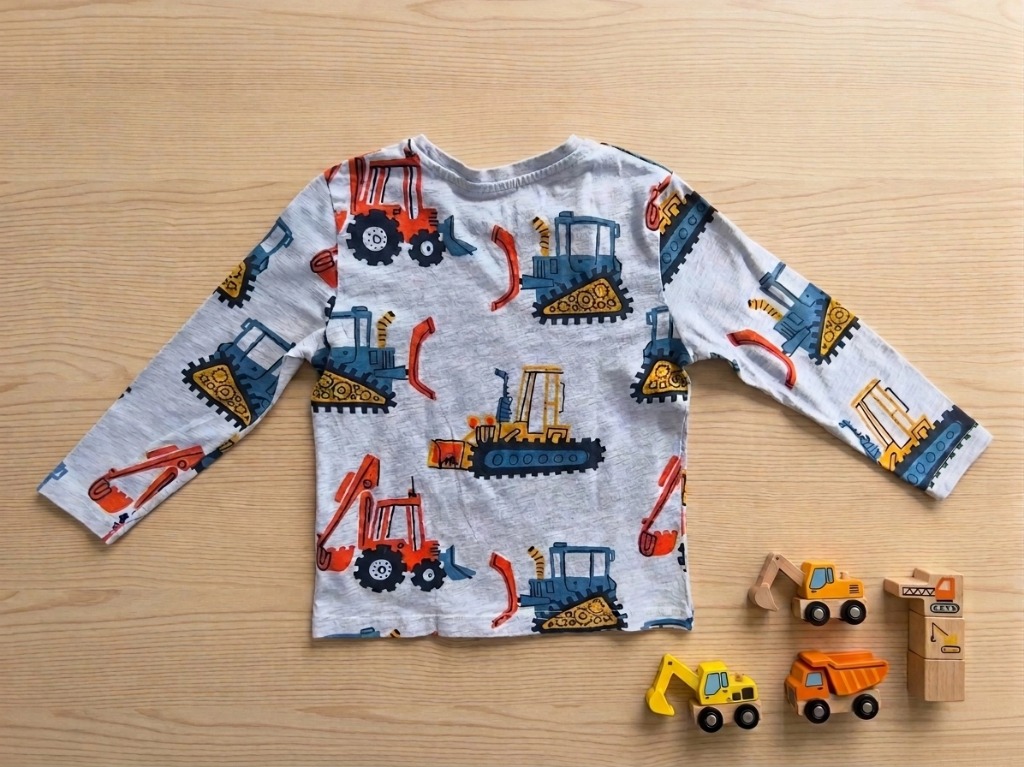 T-shirt manches longues “Engins de chantier” – 3/4 ans