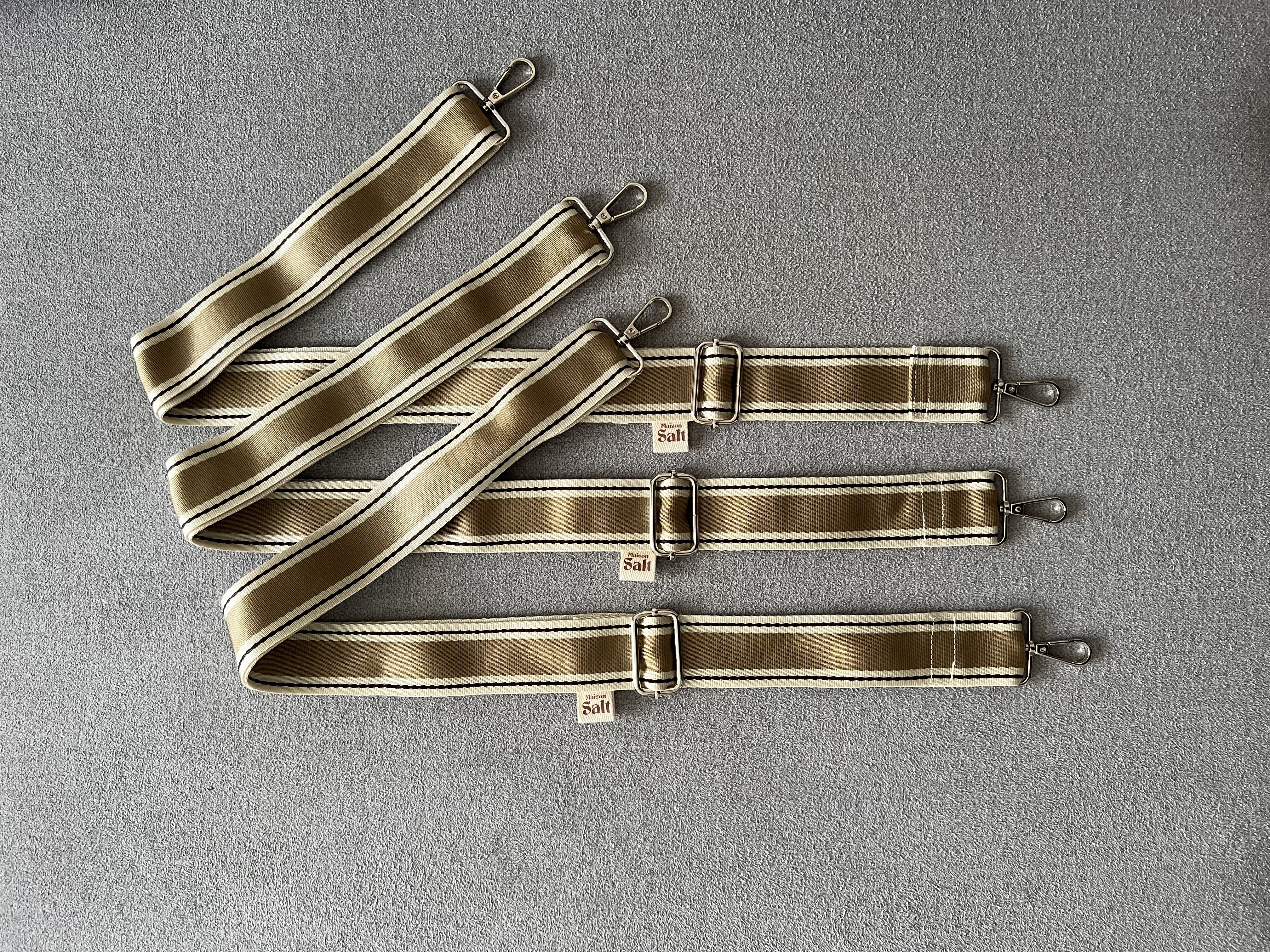 Bandoulière - Sangle de sac réglable Camel doré avec bordures.