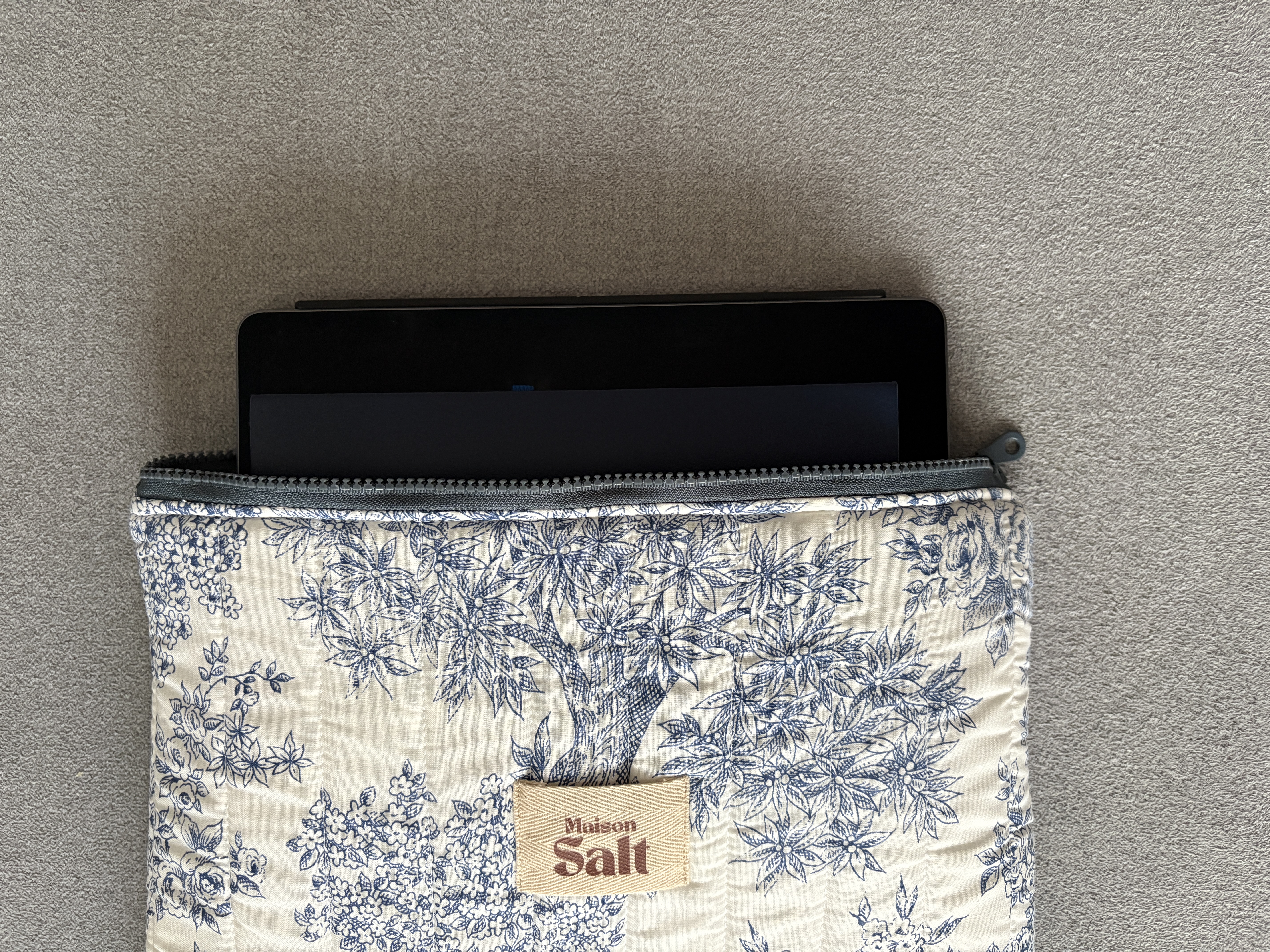 Pochette Jouy bleu Vagabond - 13 pouces ou moins