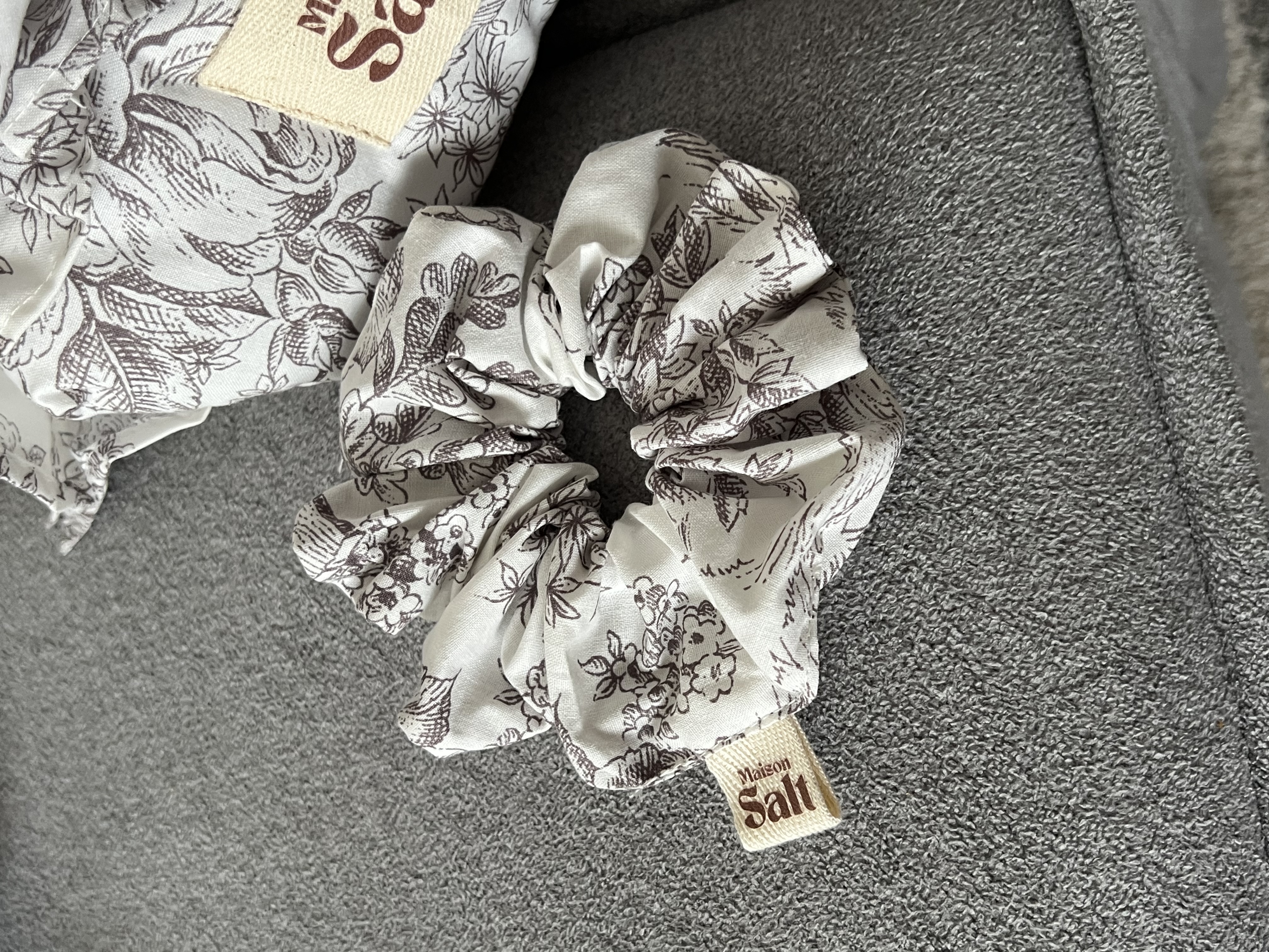 Pack Trousse Medium & Small avec scrunchy offert