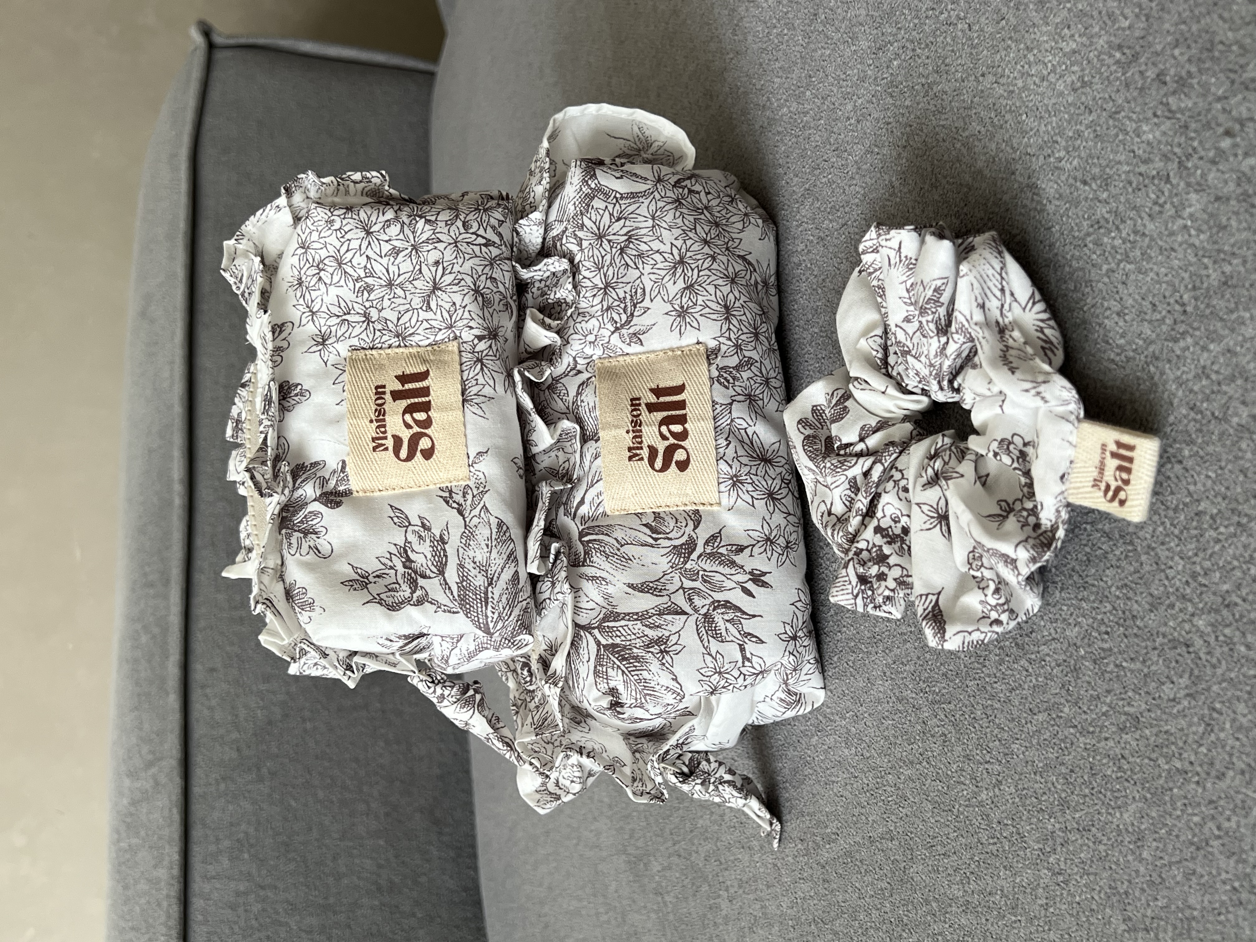 Pack Trousse Medium & Small avec scrunchy offert