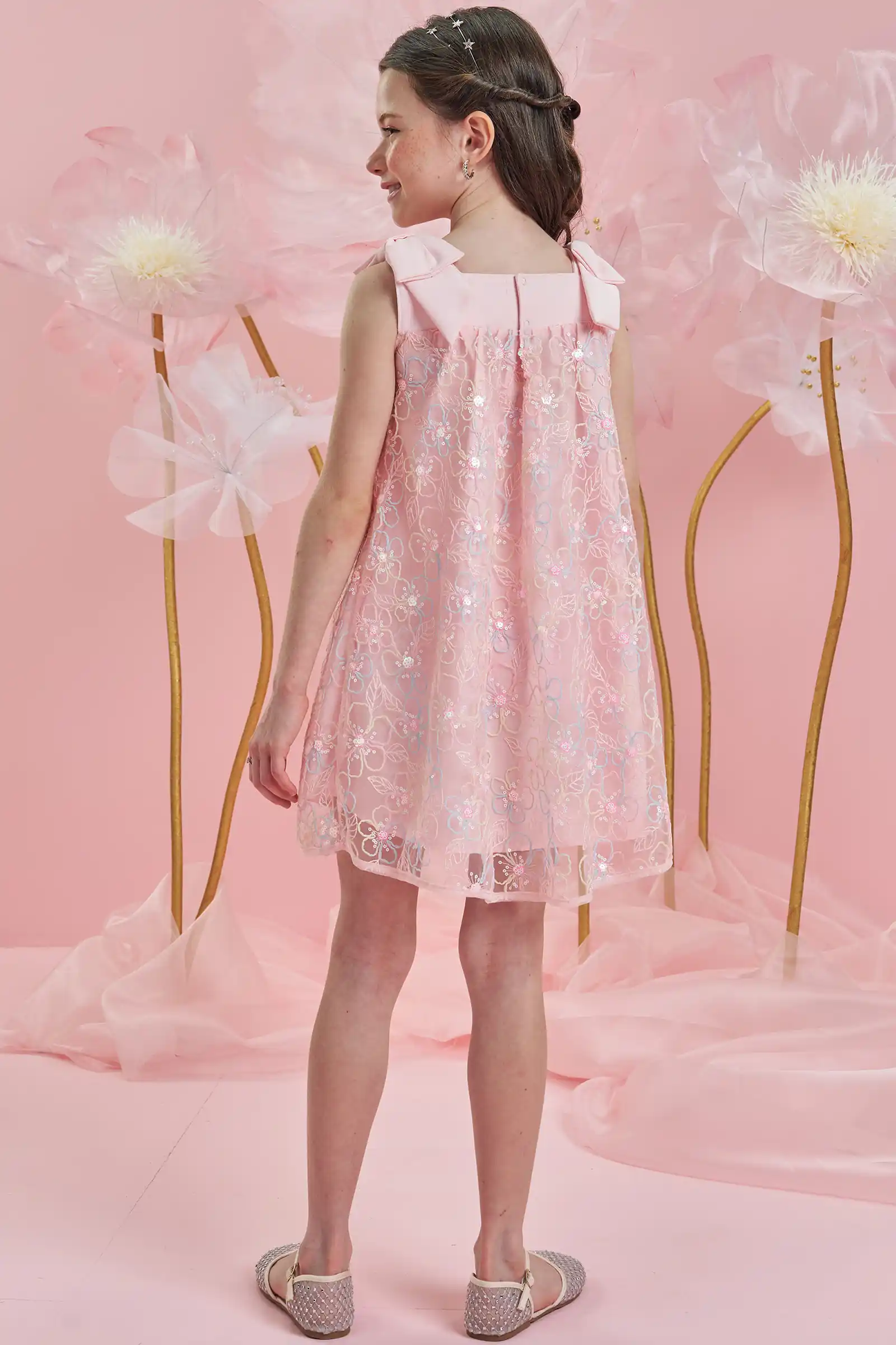 Vestido em tule bordado garden rosa