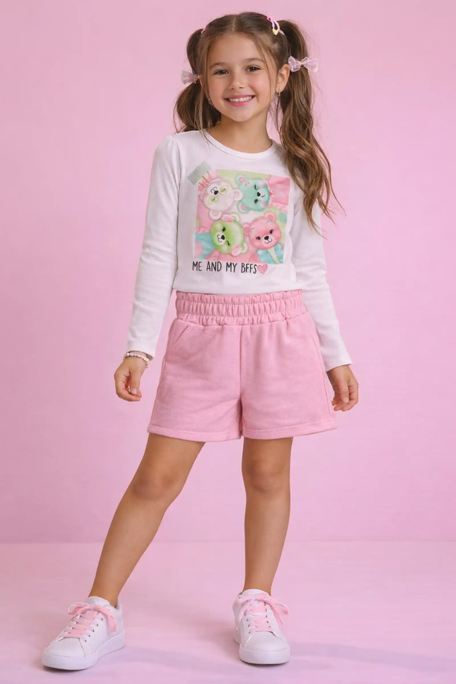 Conjunto de blusa em cotton e shorts em moletom 