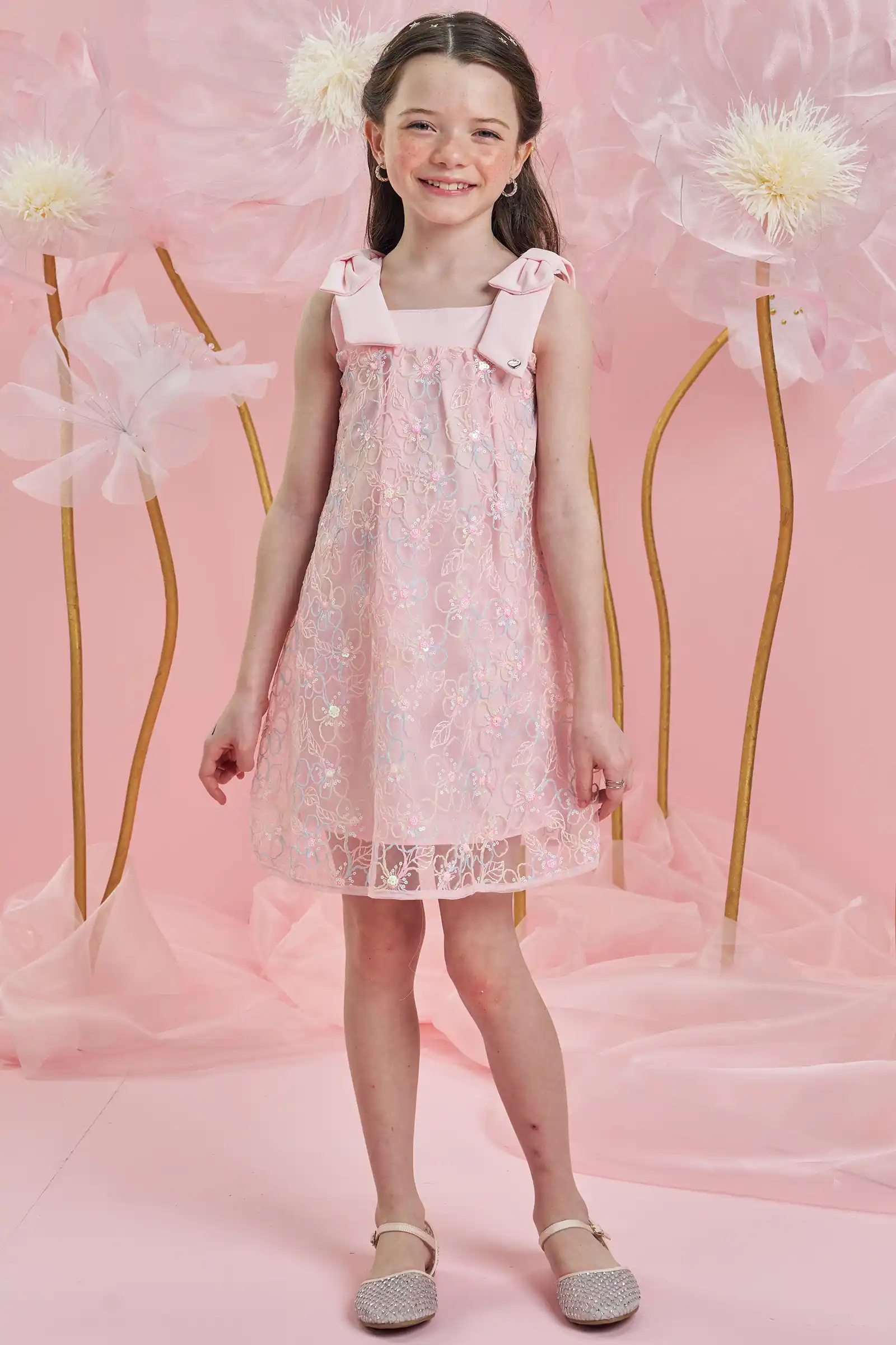 Vestido em tule bordado garden rosa