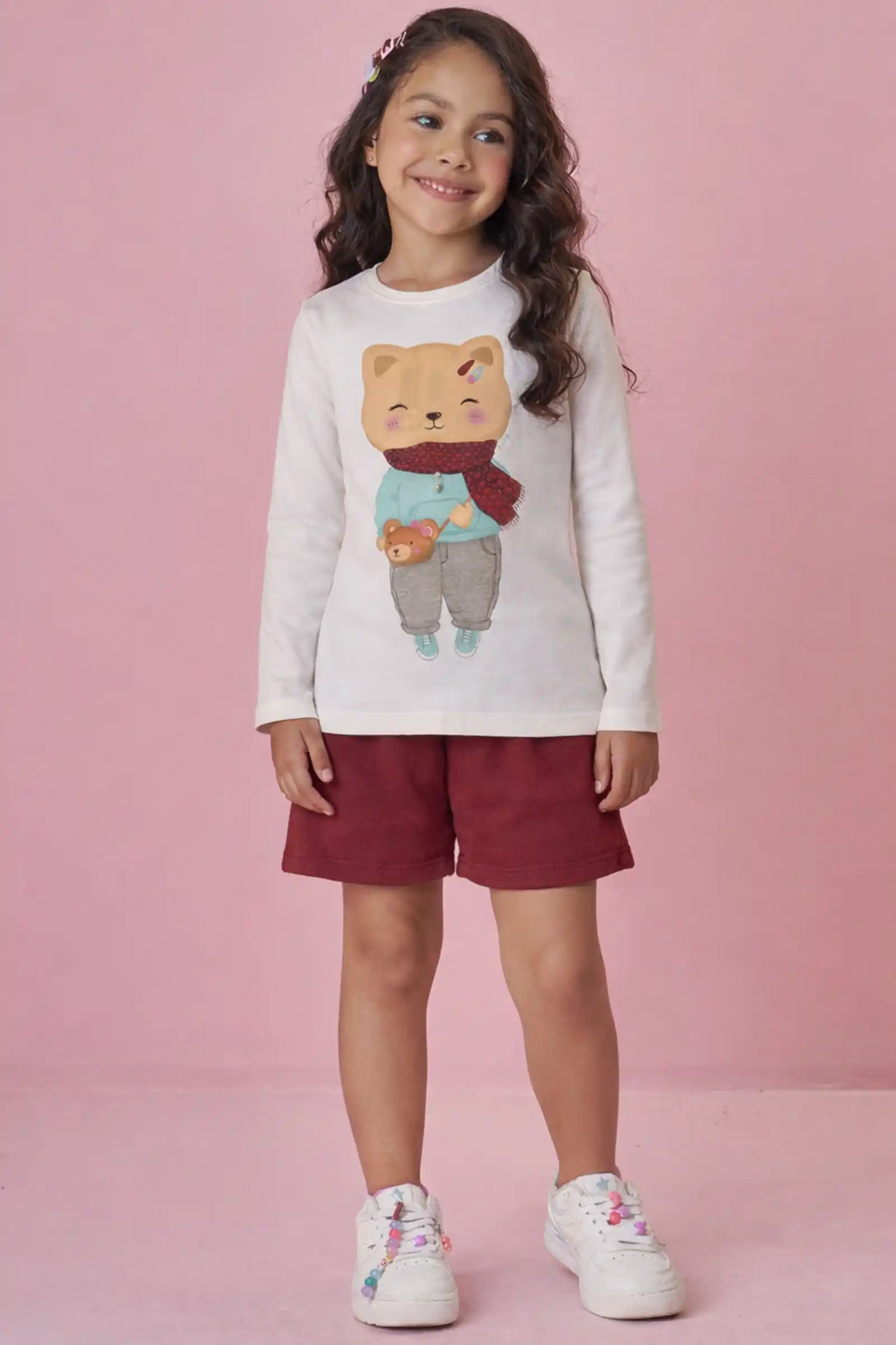 Conjunto de blusa de cotton e shorts em moletom 