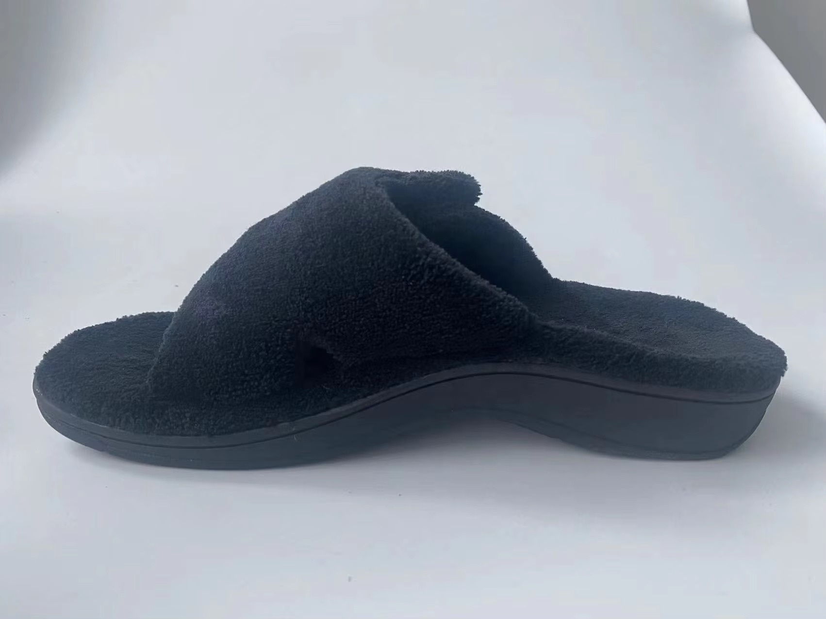 Thick-Soled Fuzzy Cross-Strap Arch Support Slippers 