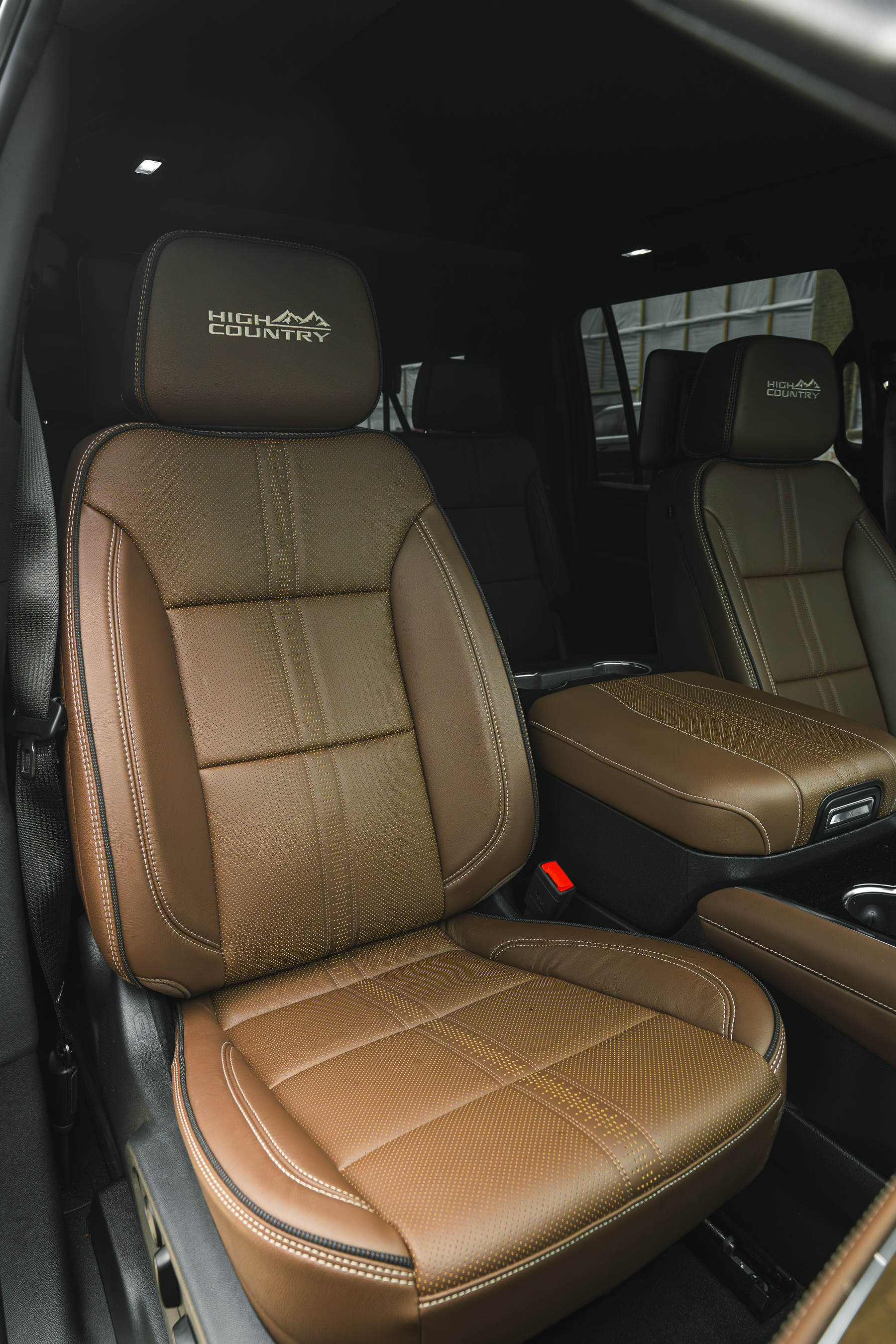 Chevrolet Suburban Premier