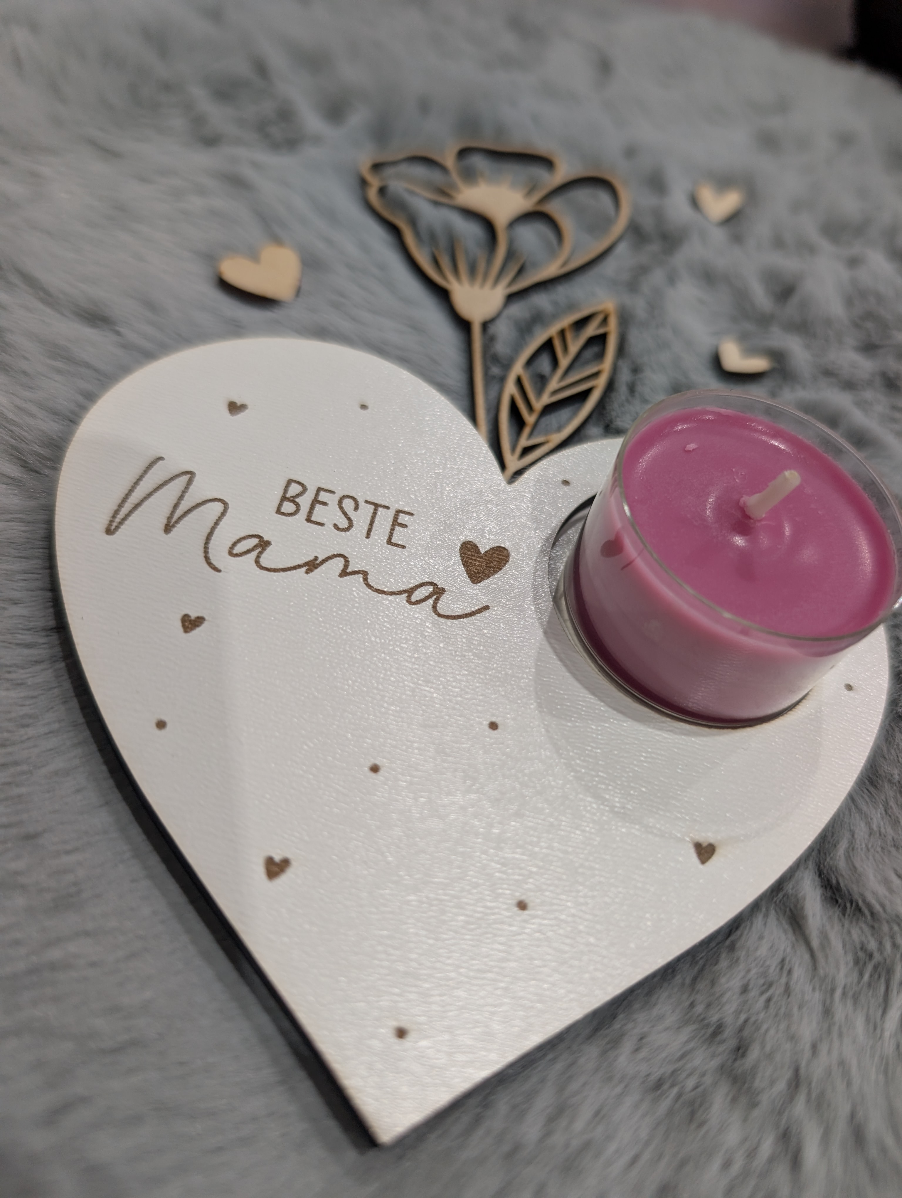 Herzförmige Teelichthalter mit Schriftzug