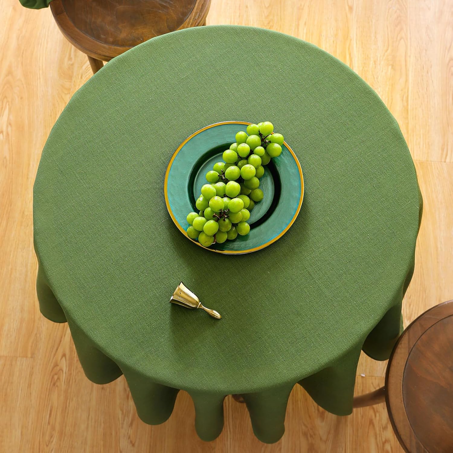 Green Tablecloth for Round Tables,Linen Table Cloth Solid Color Plain Simplicity,Heavy Durable Table Cover for Dining Kitchen Decor Party Banquet, Diameter 67"