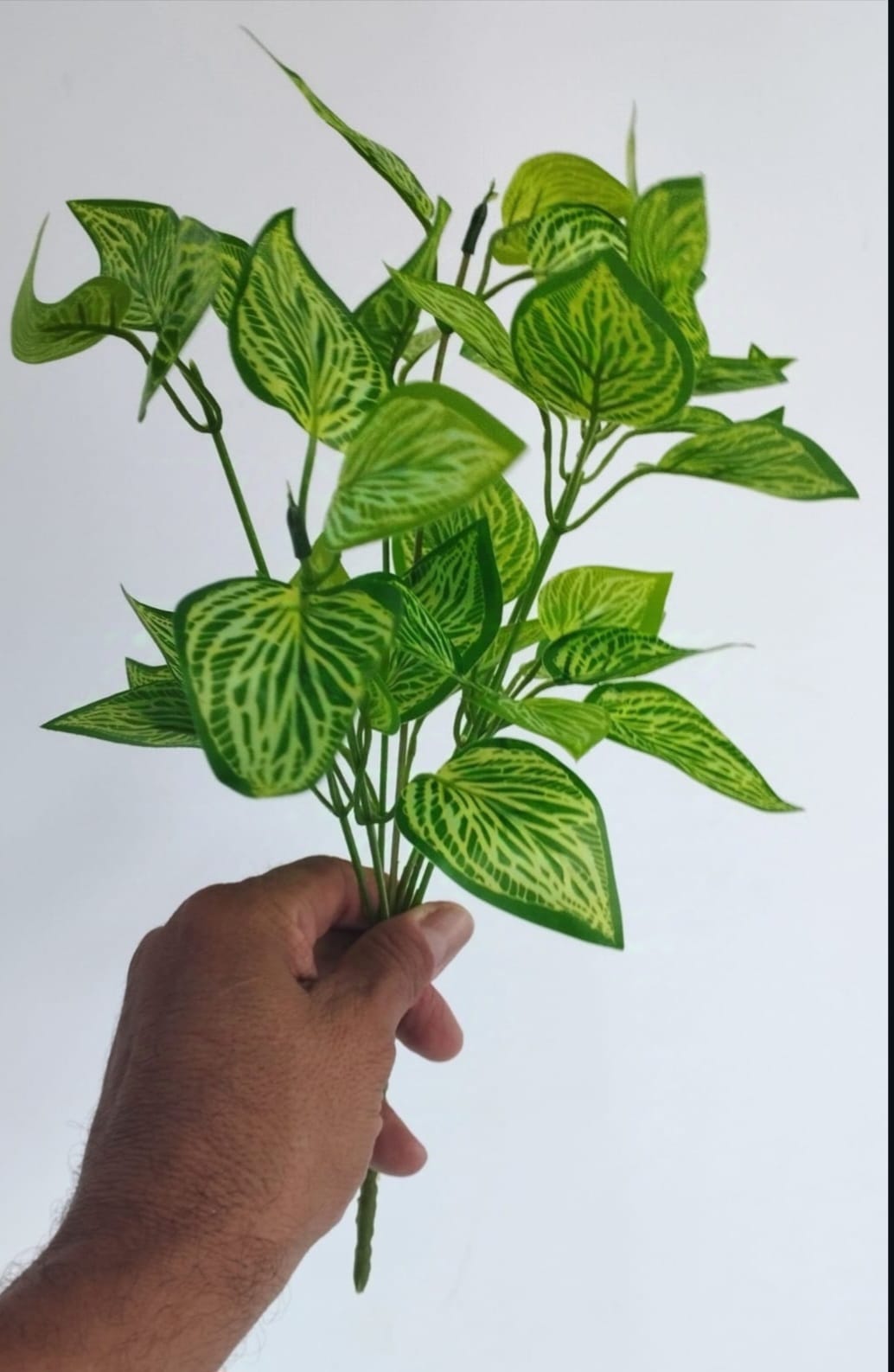 Ramillete de hojas artificiales