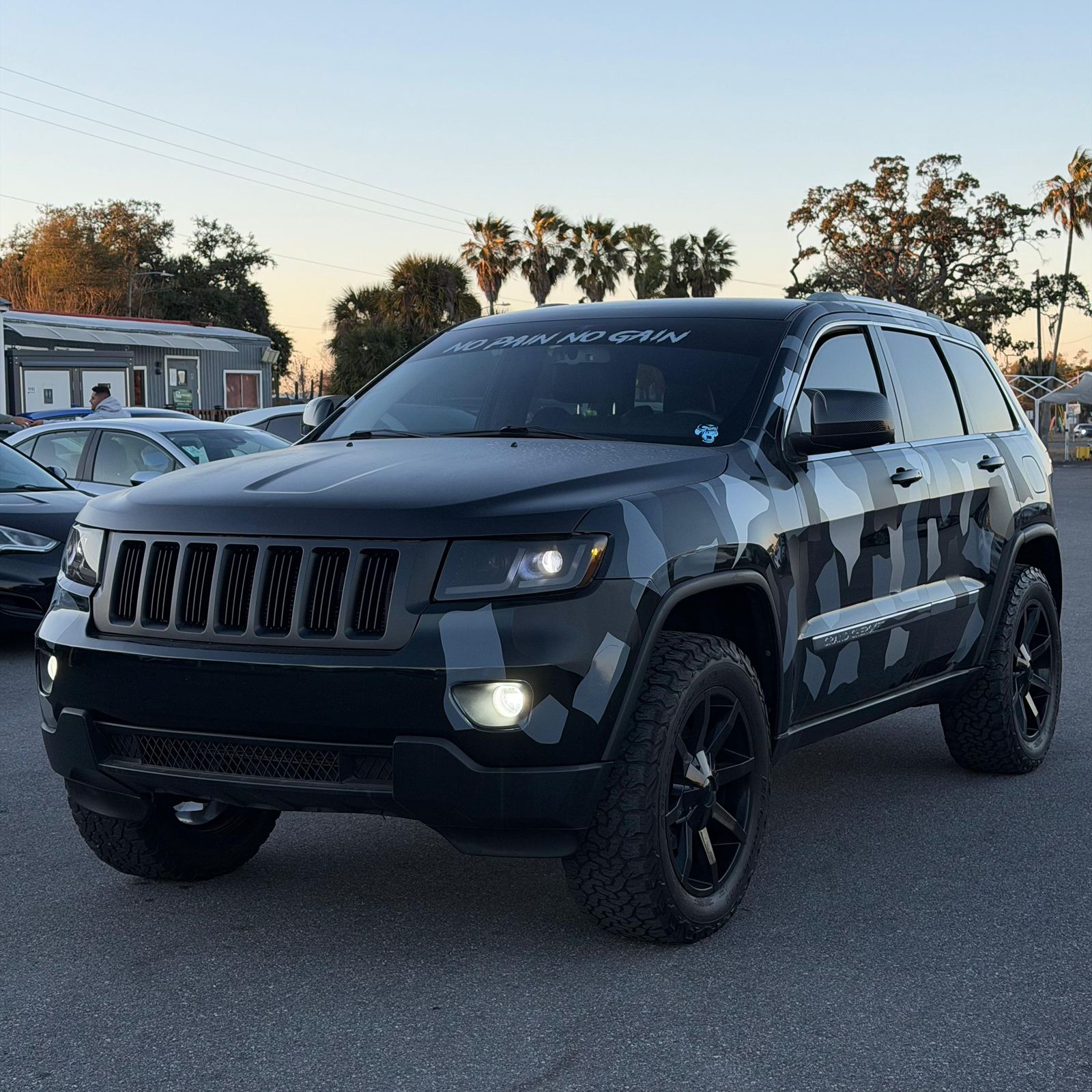 JEEP GRAND CHEROKEE LAREDO X 2012