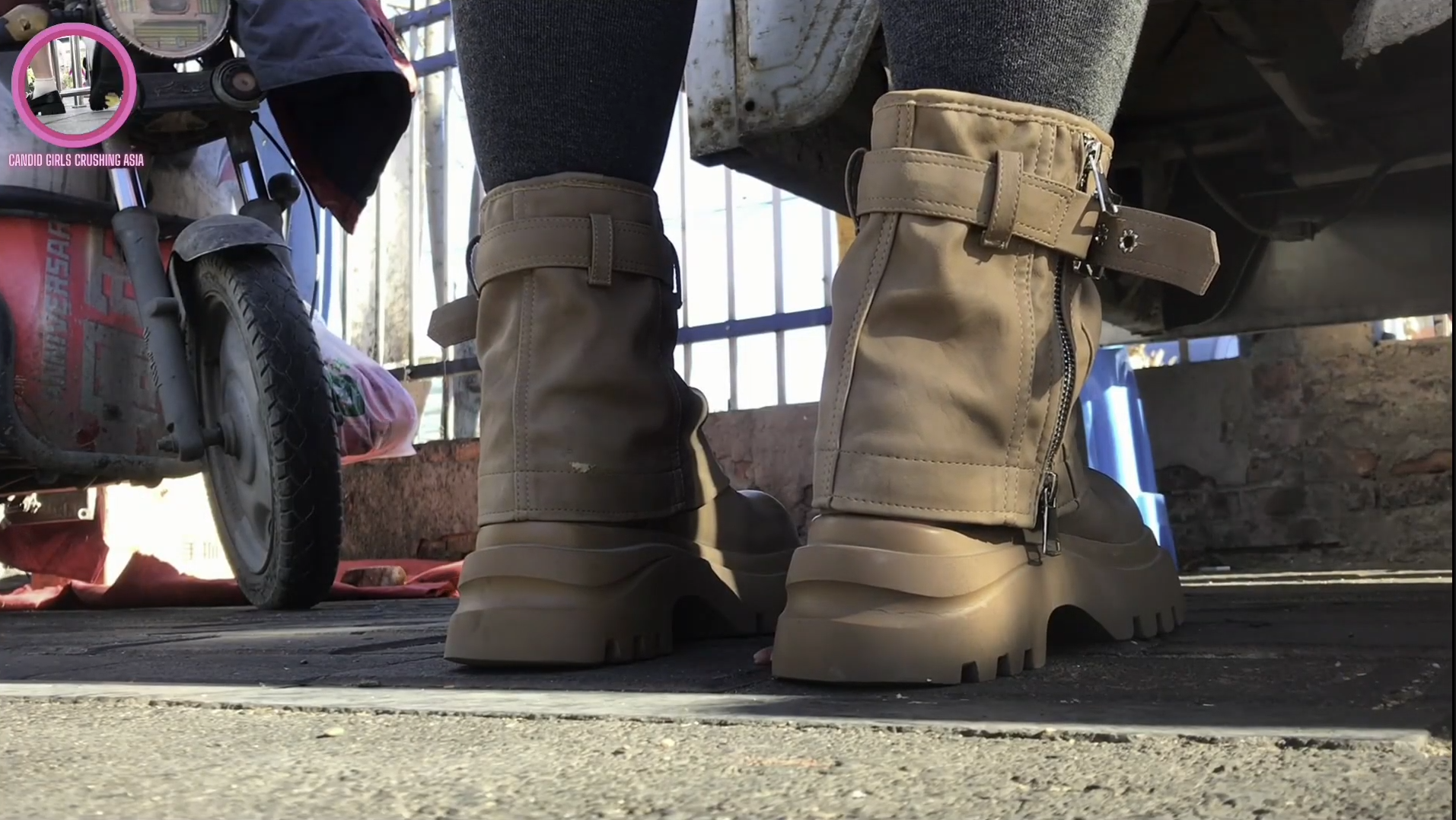 pinkie crush by boots and sneakers