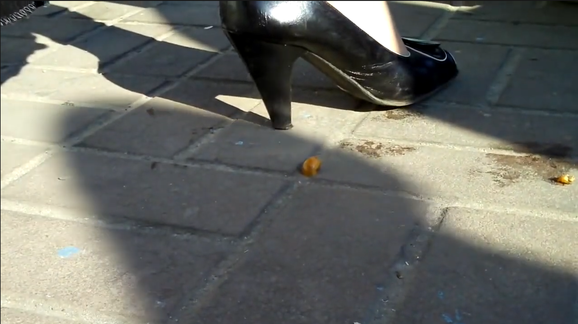 unaware Snail Crush black High Heels