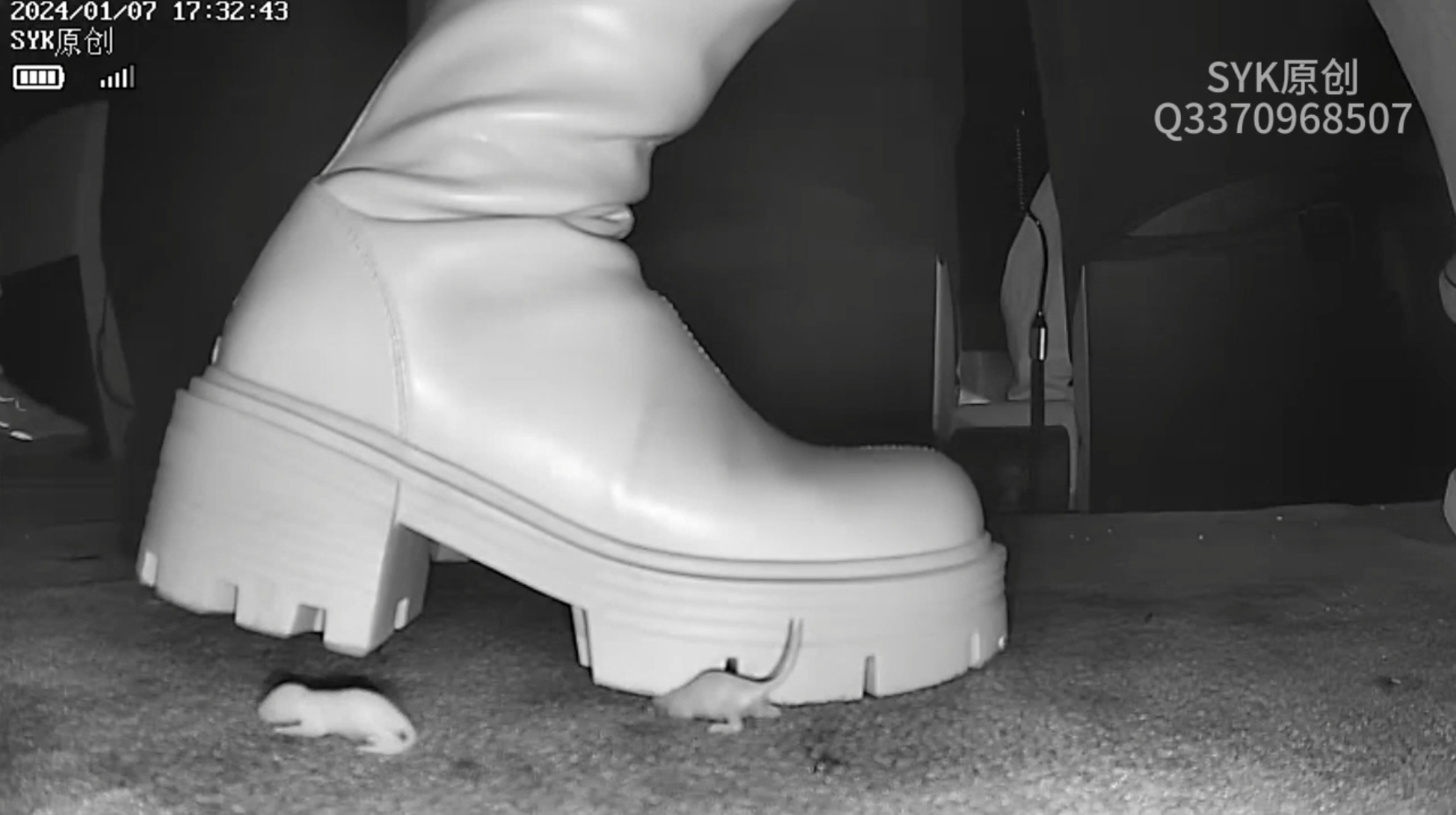 Very Beatiful women crush pinkies with  white boots